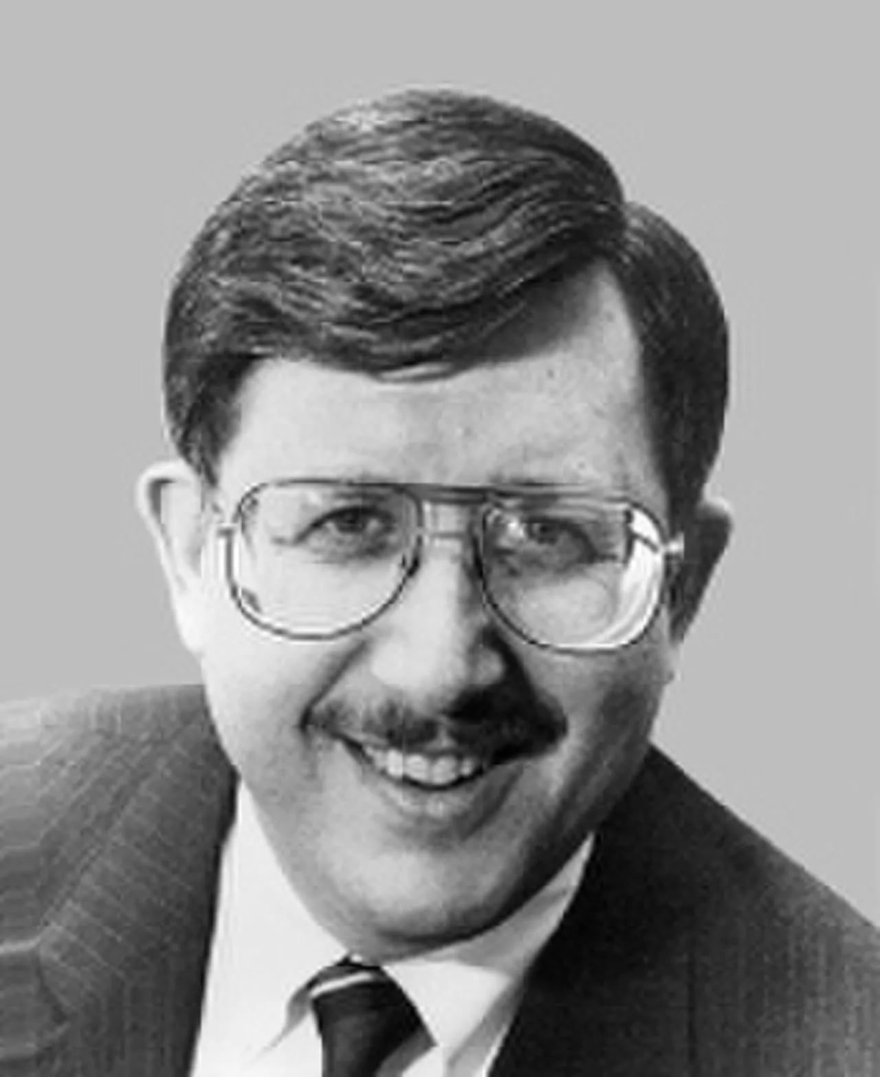 Porträt von Jon D. Fox (1947–2018) – Gedenkseite