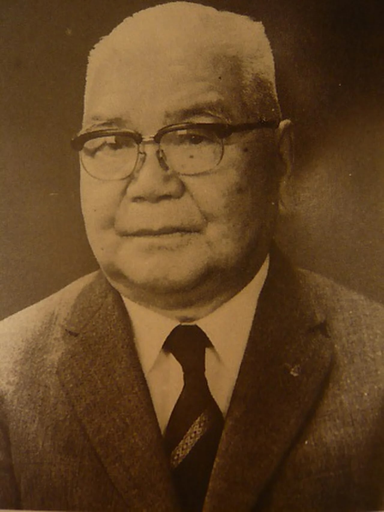Porträt von Daikichi Aoki (1896–1994) – Gedenkseite