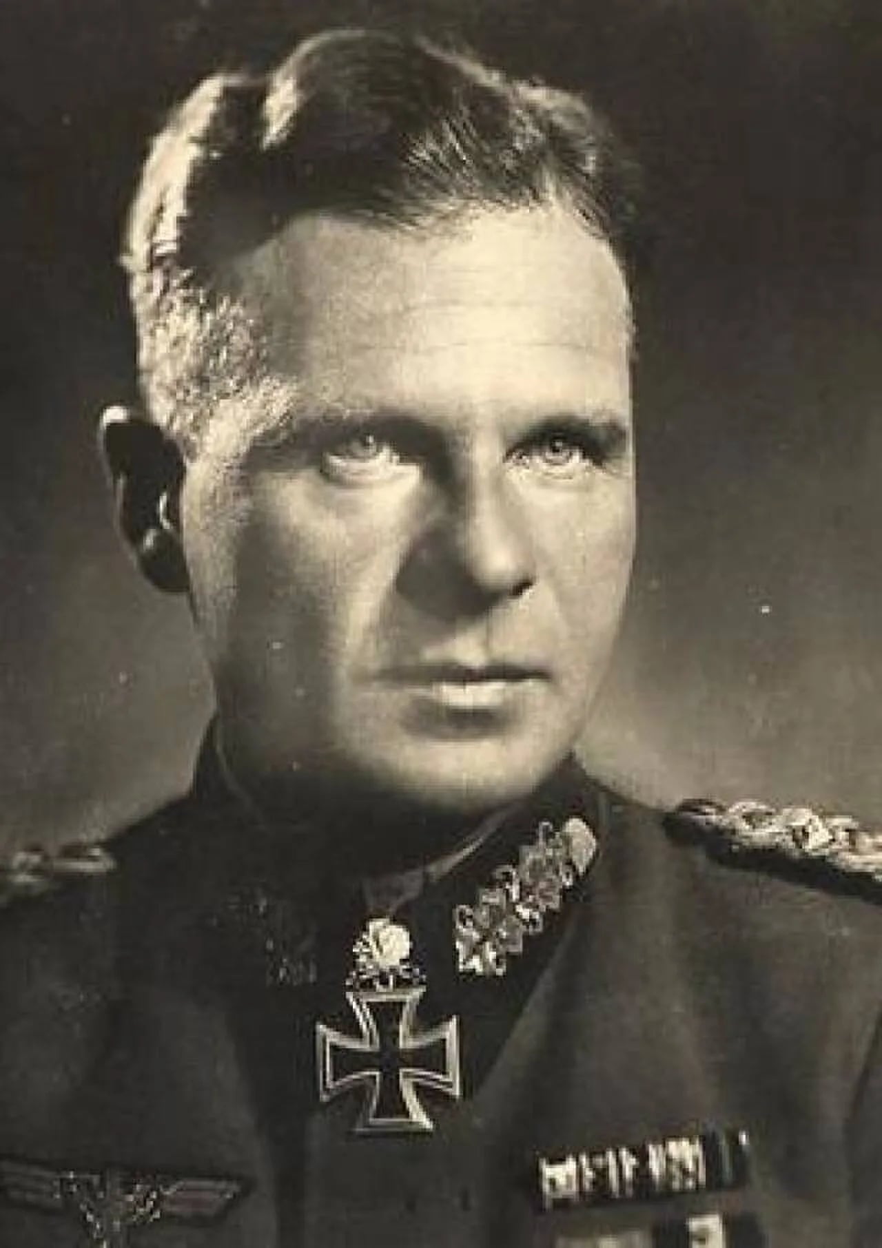 Porträt von Gerhard Graf von Schwerin (1899–1980) – Gedenkseite