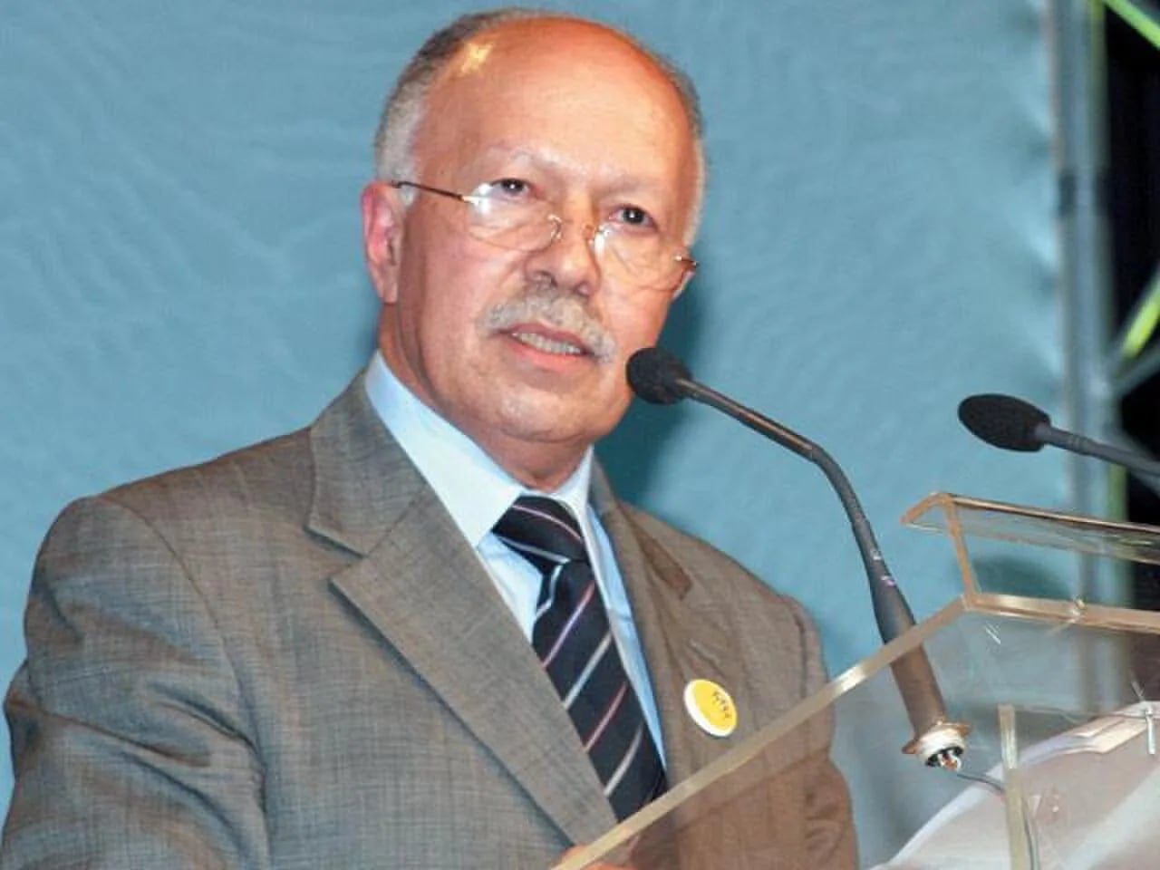 Porträt von Khalid Naciri (1946–2023) – Gedenkseite