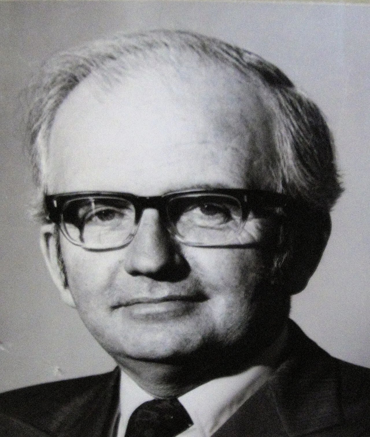 Porträt von Joseph H. Casey (1918–2010) – Gedenkseite