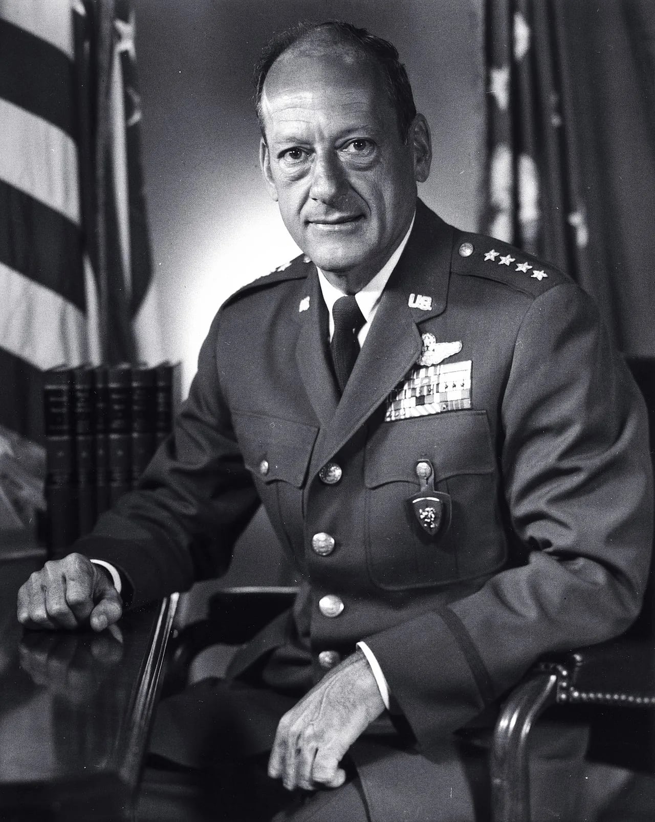 Porträt von Joseph R. Holzapple (1914–1973) – Gedenkseite