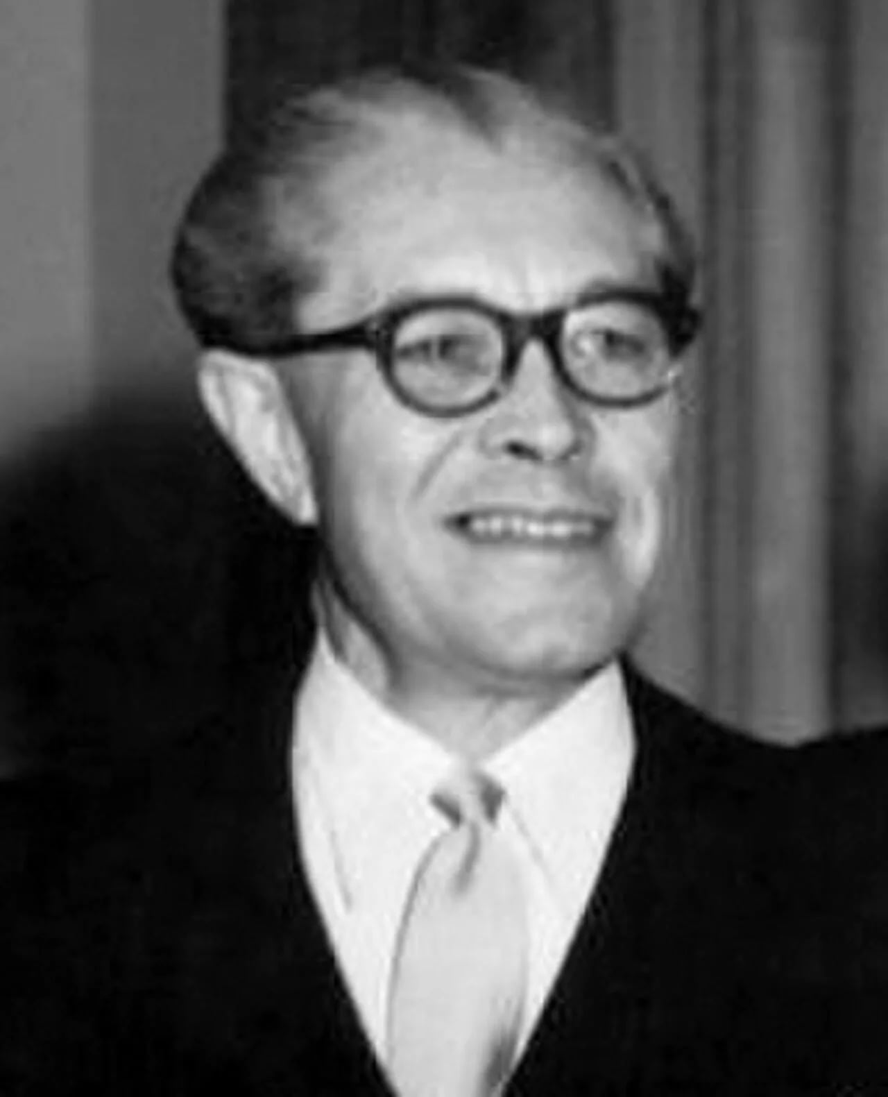 Portrait of Joseph Simpson (1908–1994) – memorial page