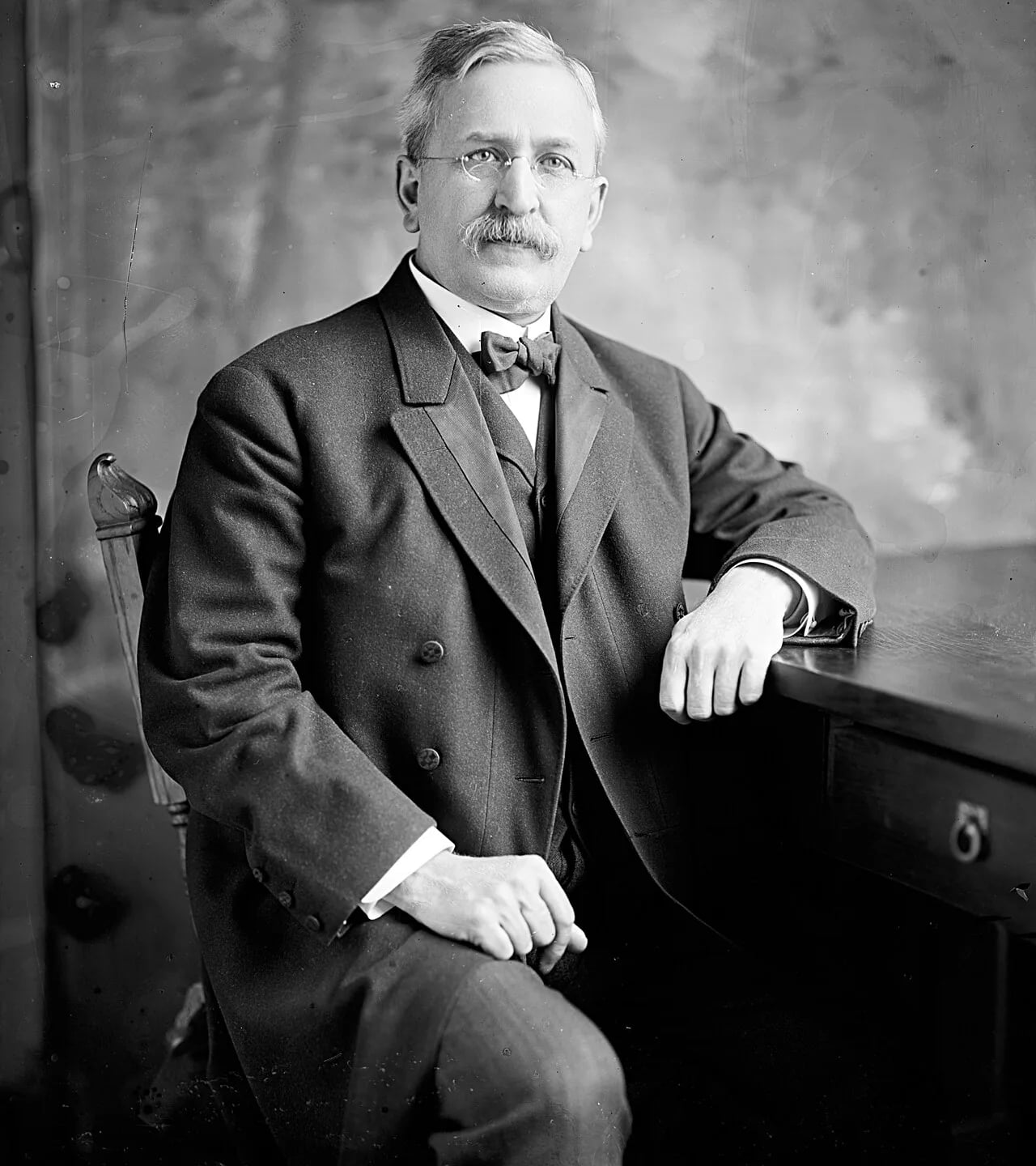 Portrait of Joseph V. Graff (1854–1921) – memorial page