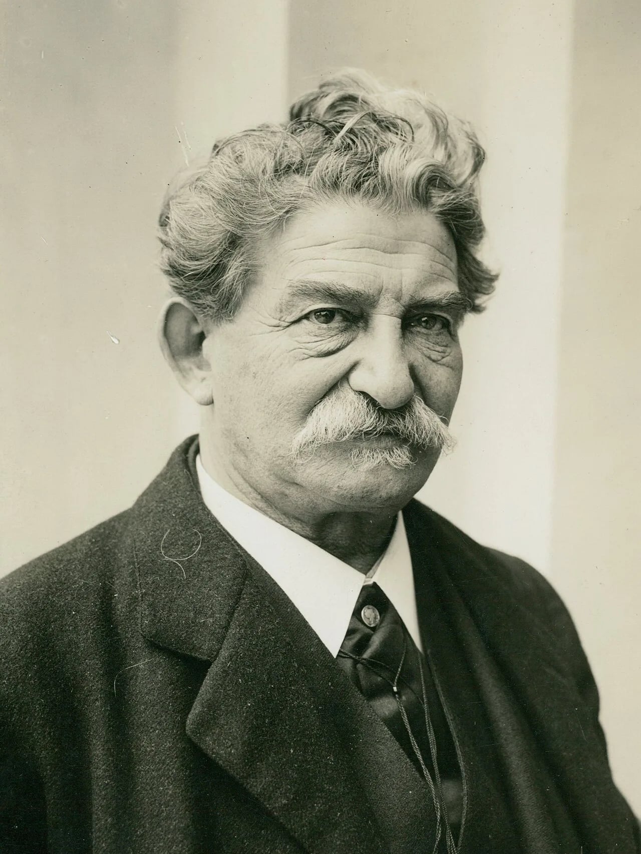 Porträt von Aleksander Sochaczewski (1843–1923) – Gedenkseite