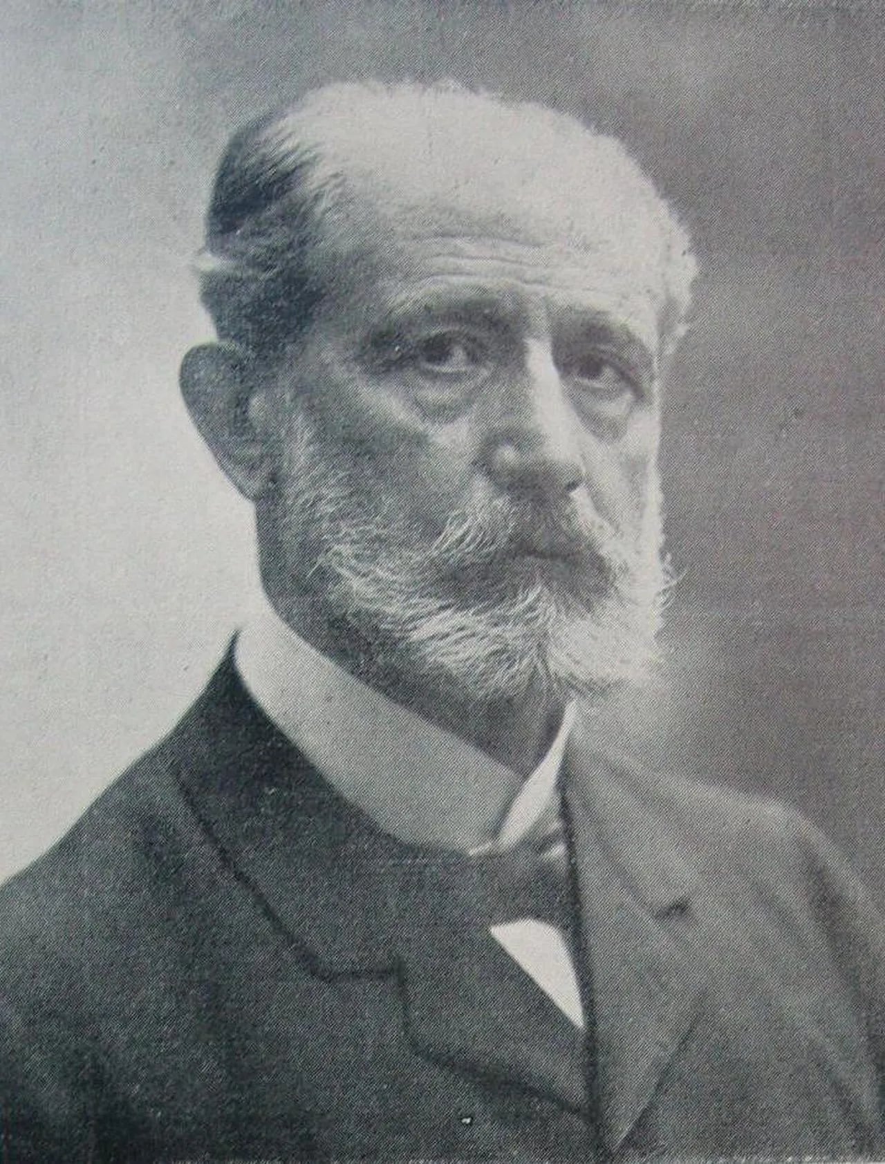 Porträt von Juan Antonio Buschiazzo (1845–1917) – Gedenkseite