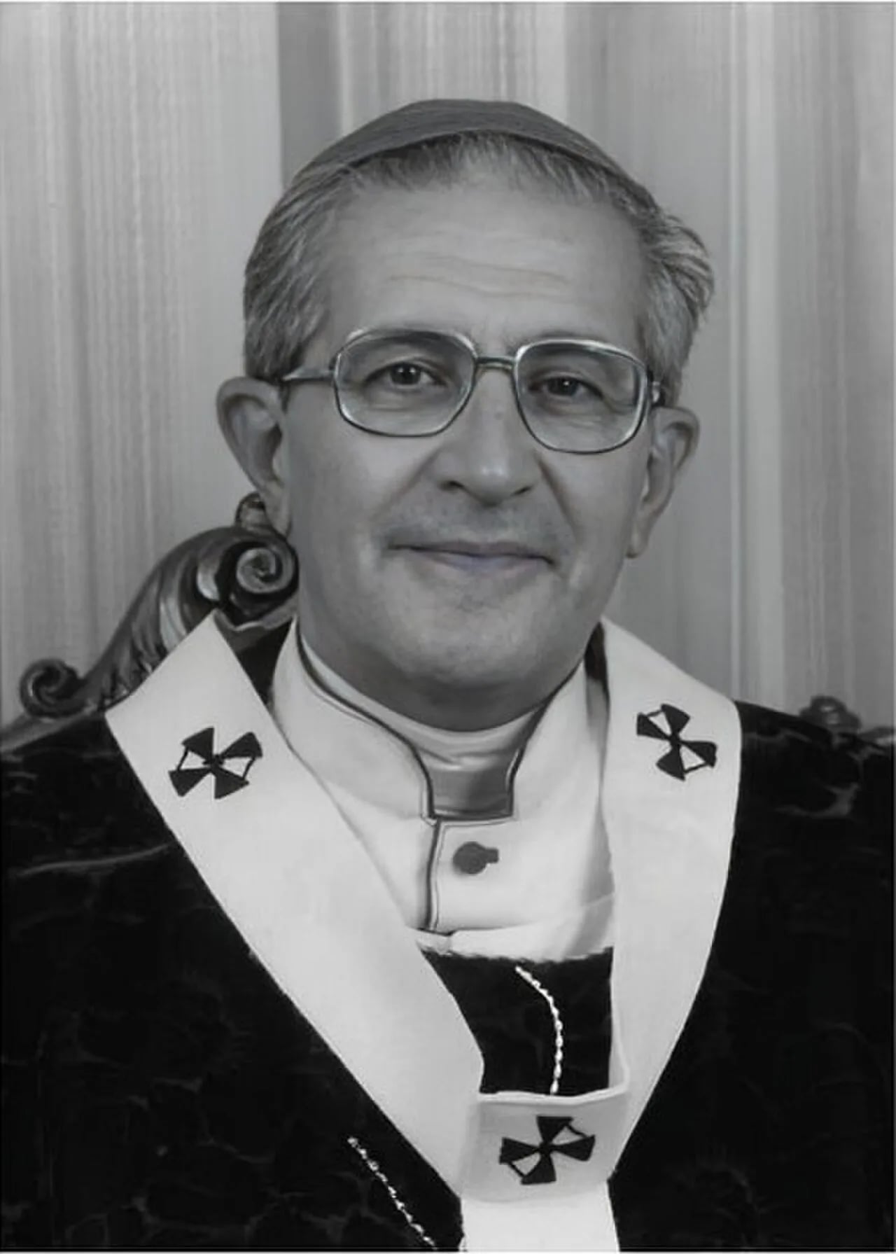 Portrait of Juan Ignacio Larrea Holguín (1927–2006) – memorial page