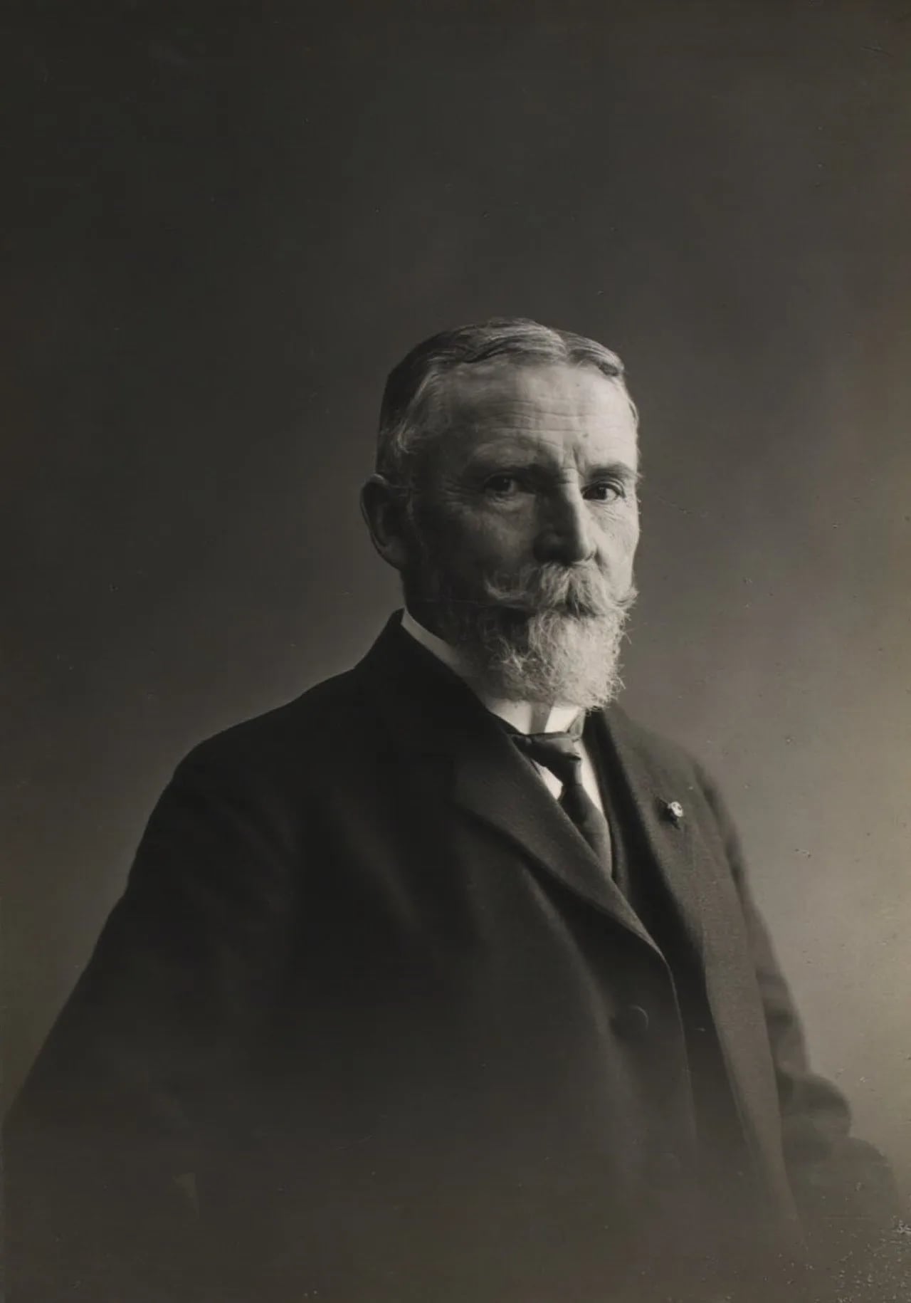 Portrait of Christopher Krabbe (1833–1913) – memorial page
