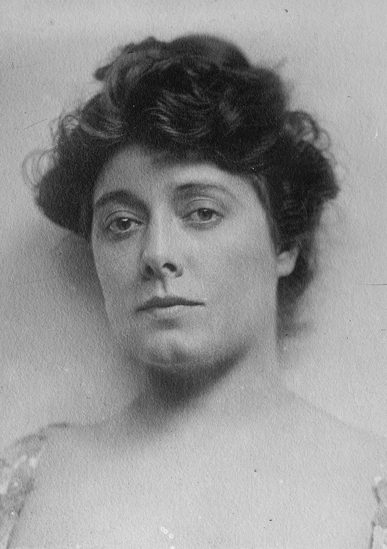 Portrait of Julia Marlowe (1865–1950) – memorial page