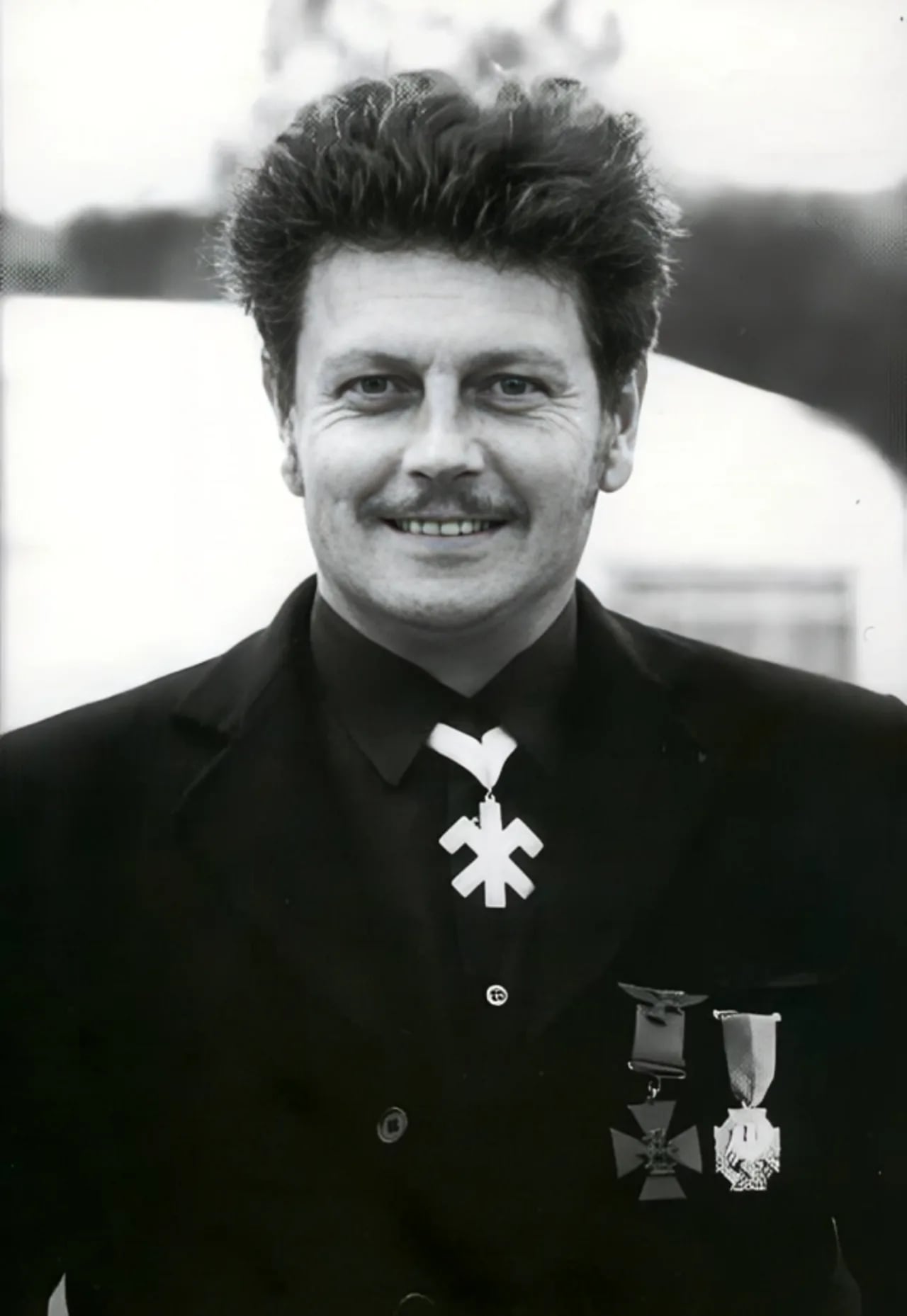 Portrait of Julian Cayo-Evans (1937–1995) – memorial page