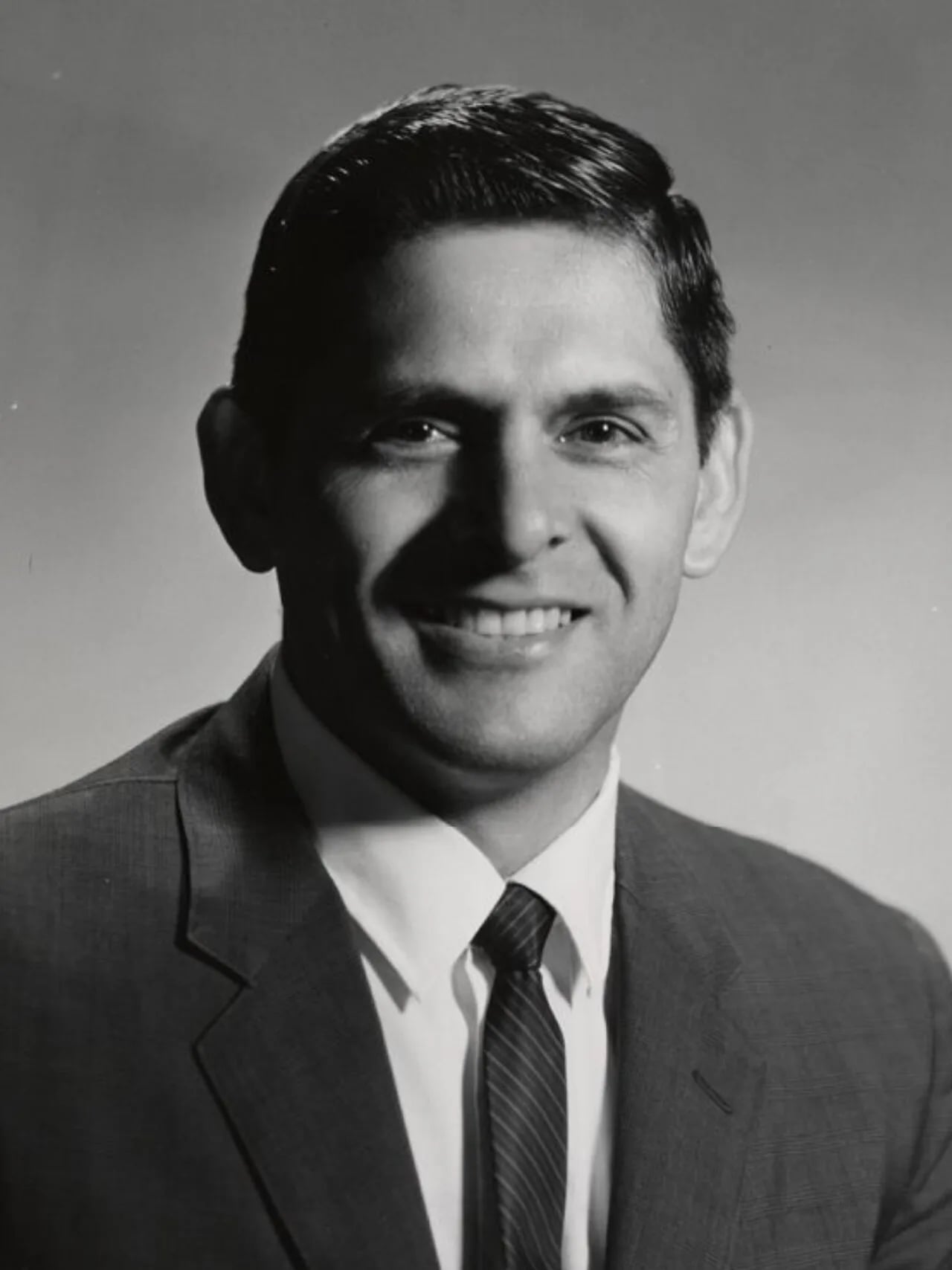 Portrait of Julian Nava (1927–2022) – memorial page