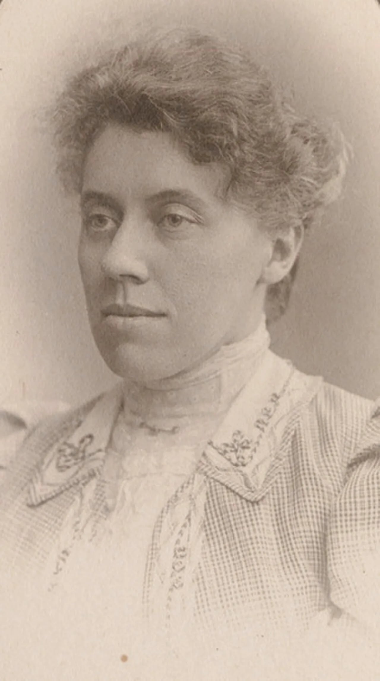 Portrait of Harriet Stirling (1878–1943) – memorial page