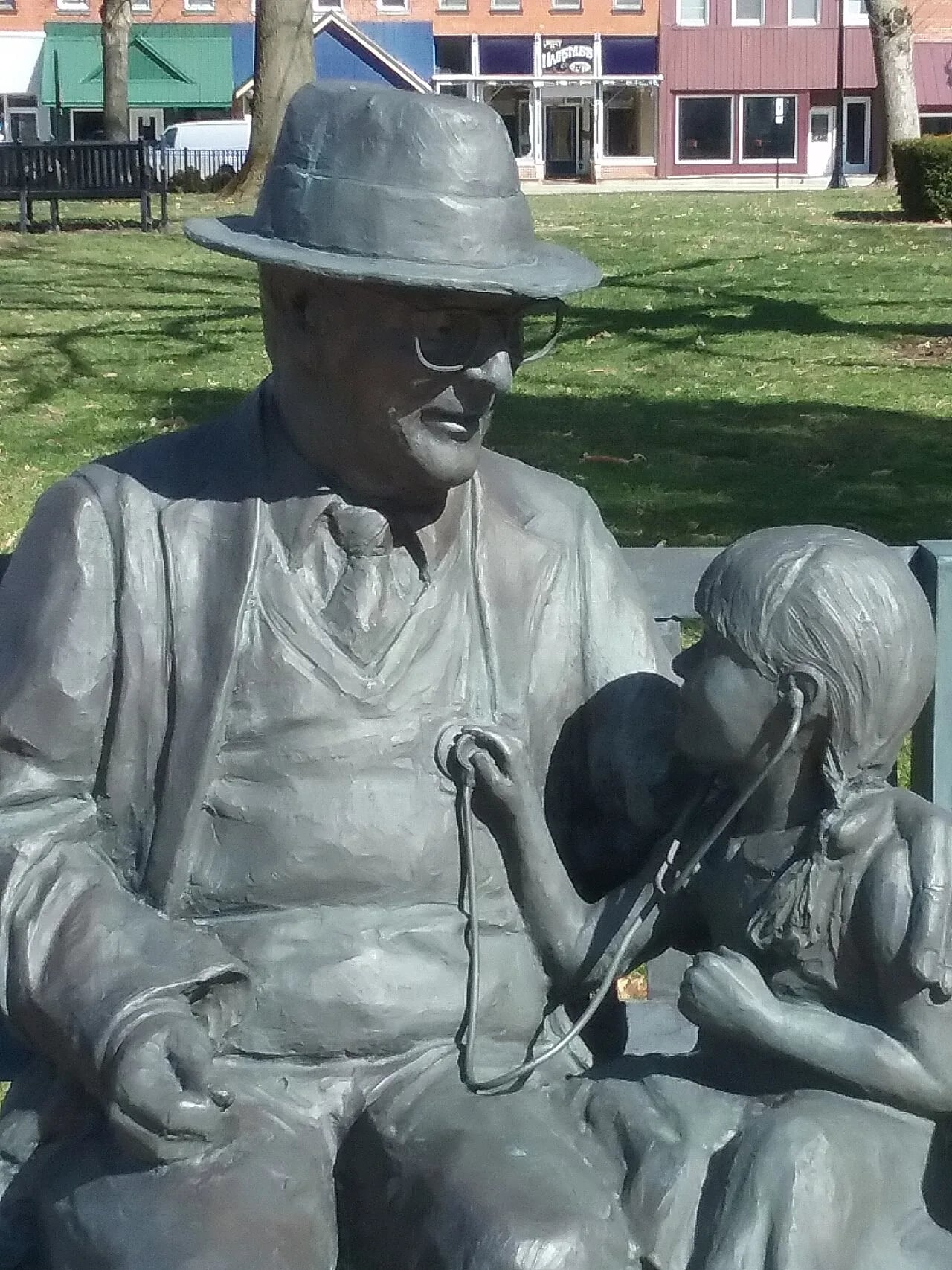 Portrait of Russell R. Dohner (1925–2015) – memorial page