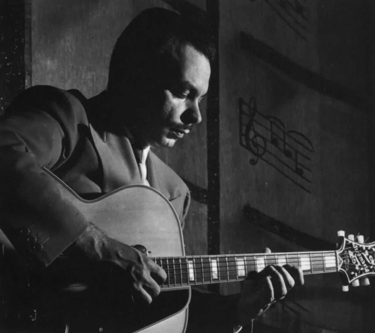 Portrait of Laurindo Almeida (1917–1995) – memorial page