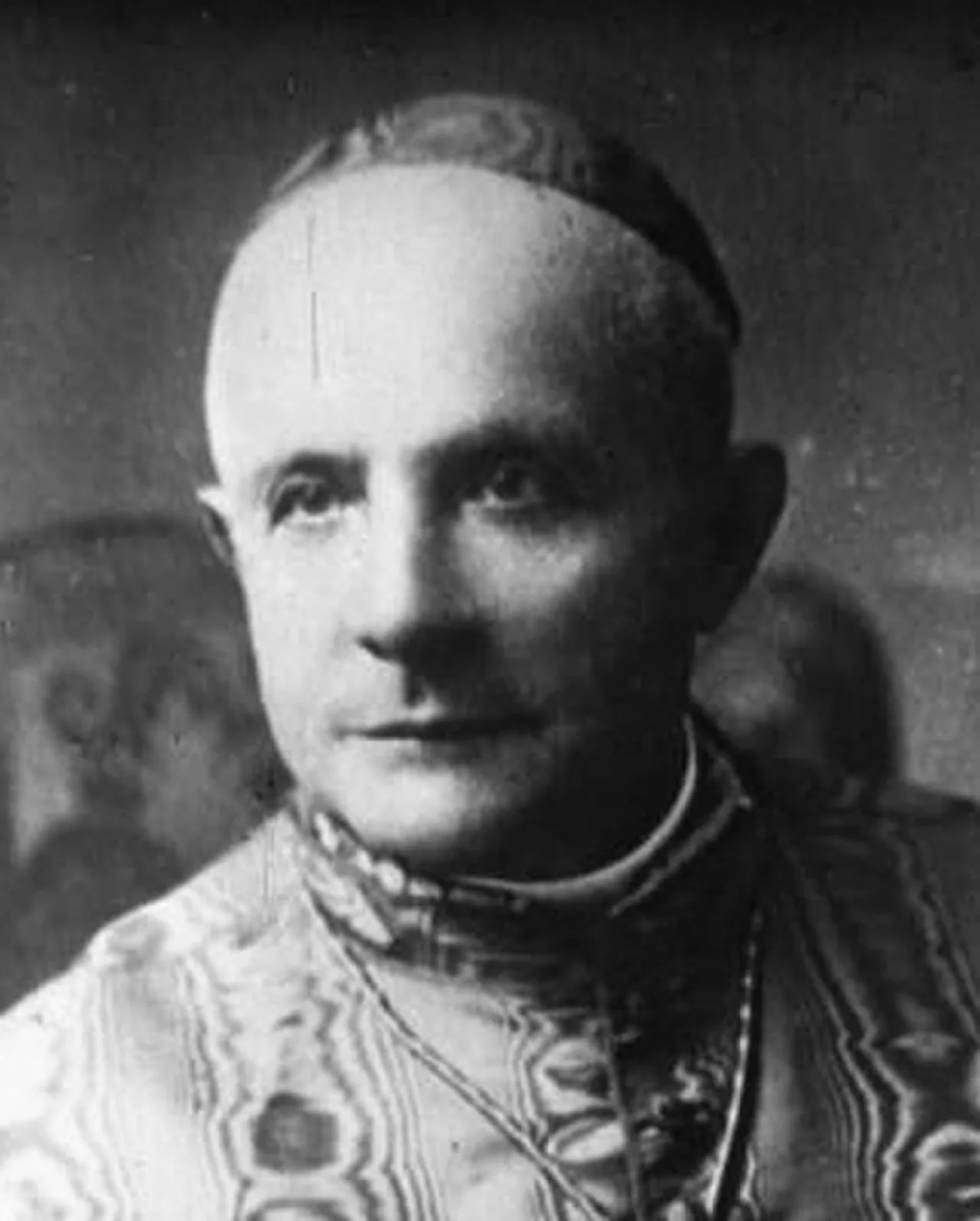 Porträt von Francesco Ragonesi (1850–1931) – Gedenkseite
