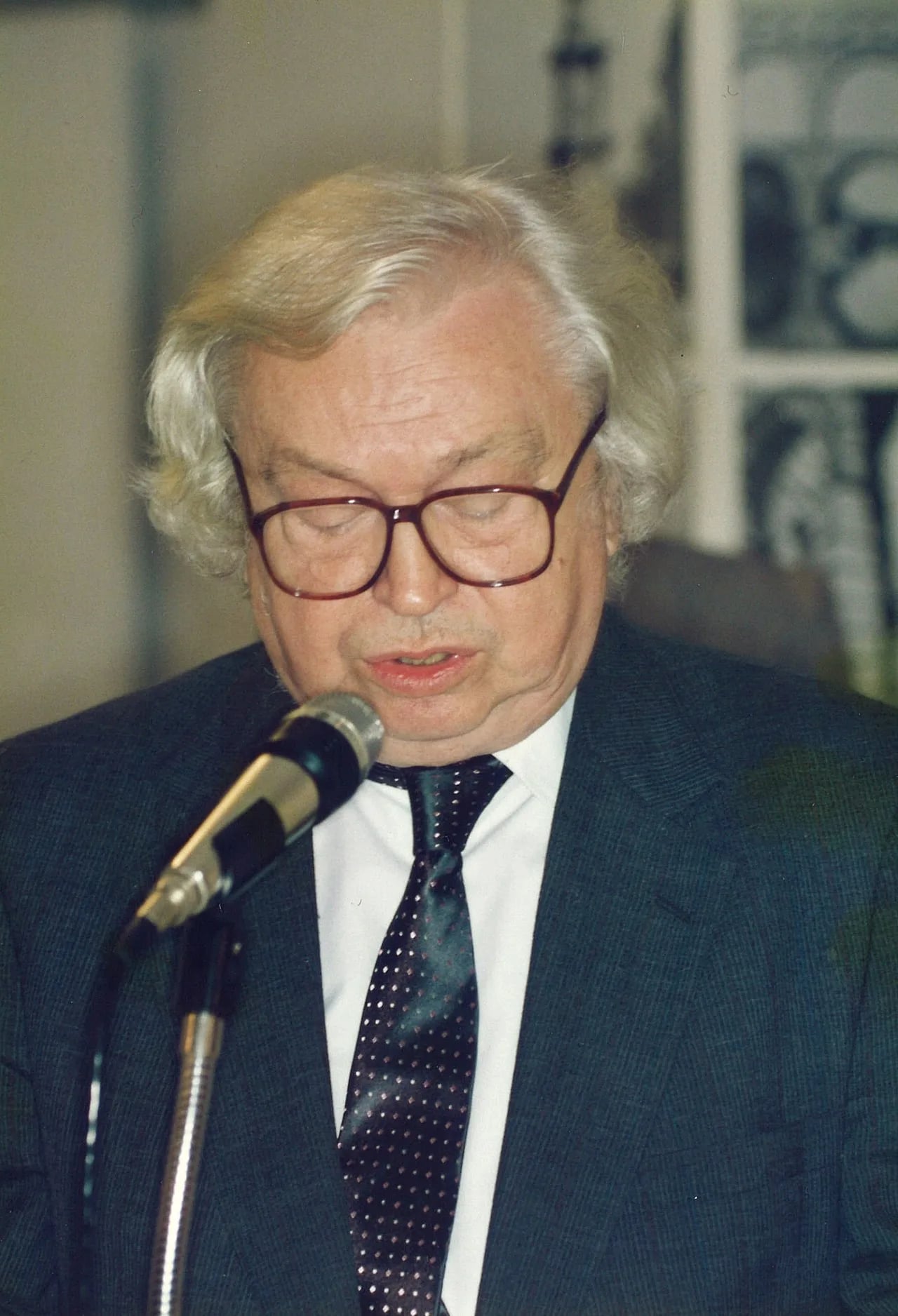 Porträt von Dušan Kanazir (1921–2009) – Gedenkseite
