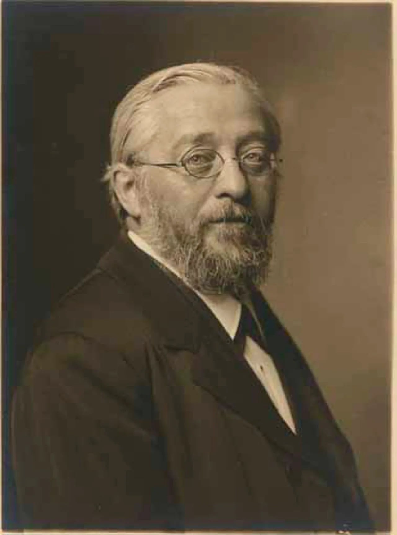 Portrait of Paul Heinrich von Groth (1843–1927) – memorial page