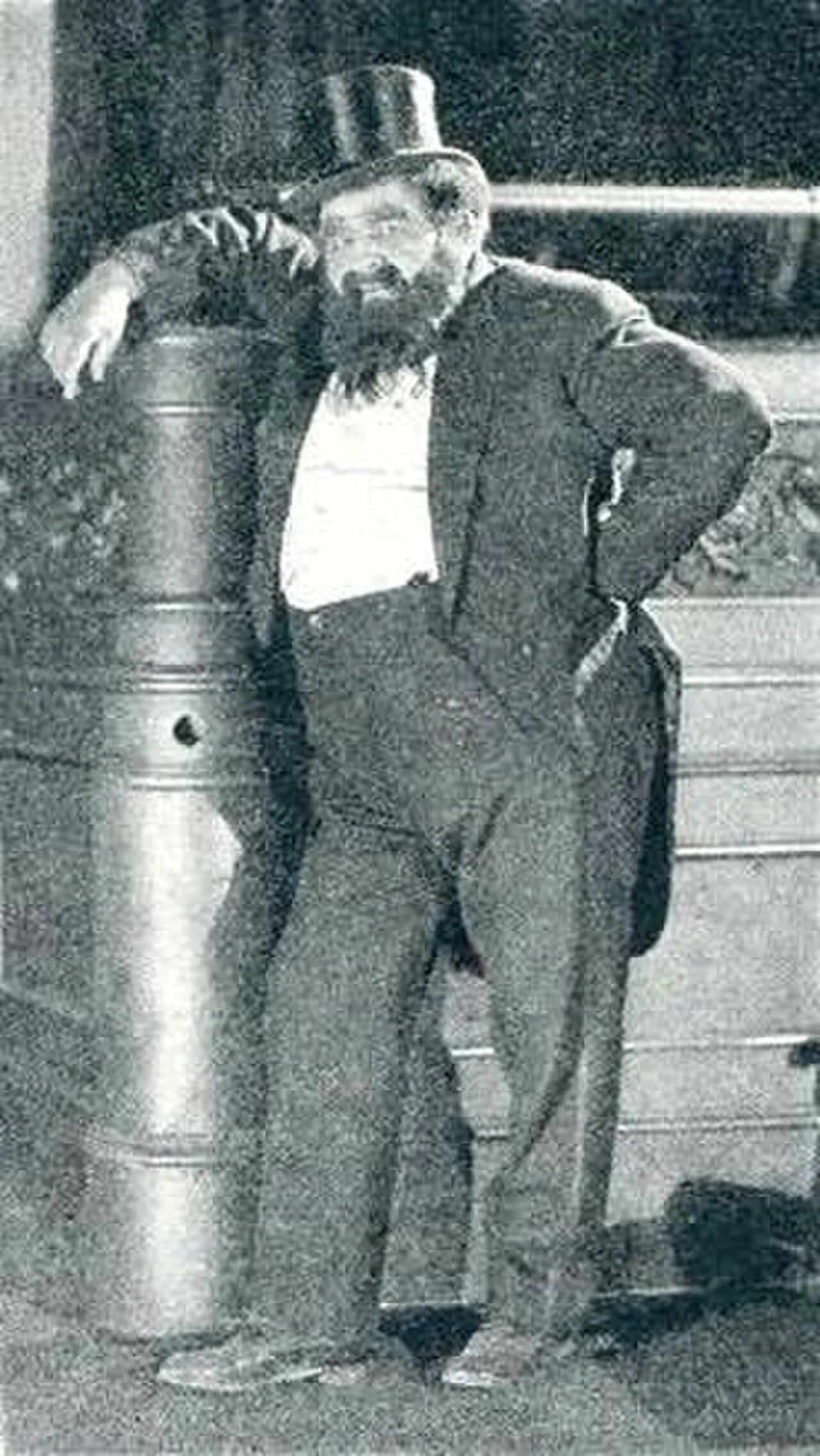 Portrait of Kalla Pasha (1879–1933) – memorial page