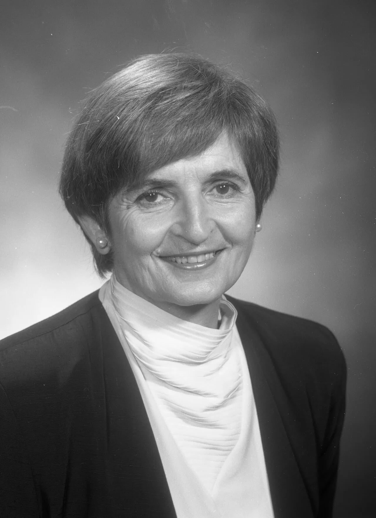 Porträt von Doris M. Modly (1933–2018) – Gedenkseite