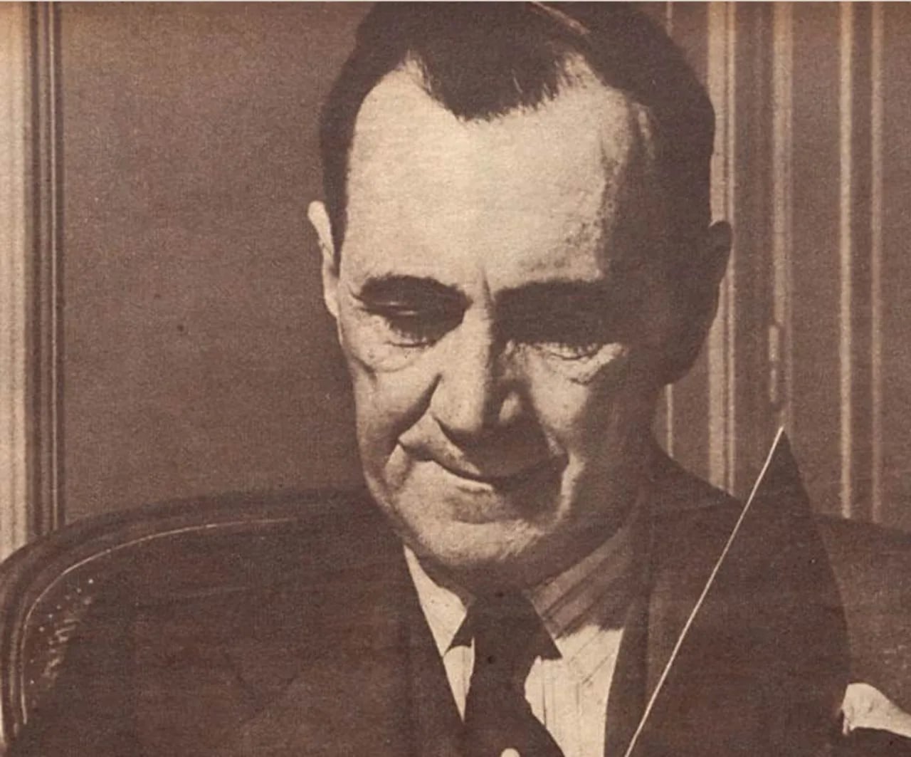 Portrait of João Neves da Fontoura (1887–1963) – memorial page