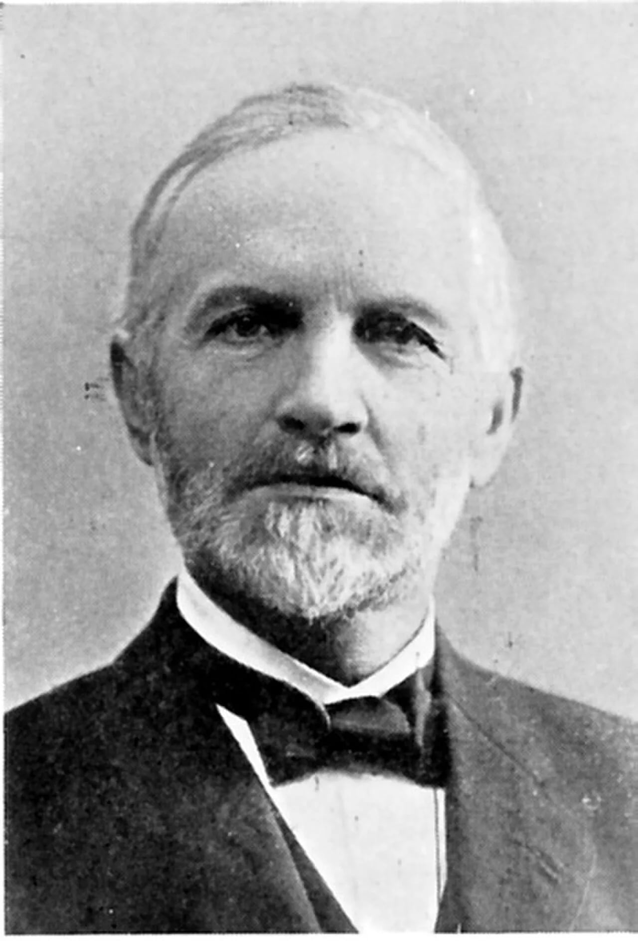 Portrait of Karenus Kristofer Thinn (1850–1942) – memorial page