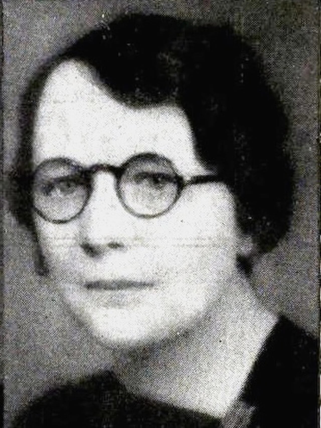Portrait of Kate M. Barker (1881–1972) – memorial page