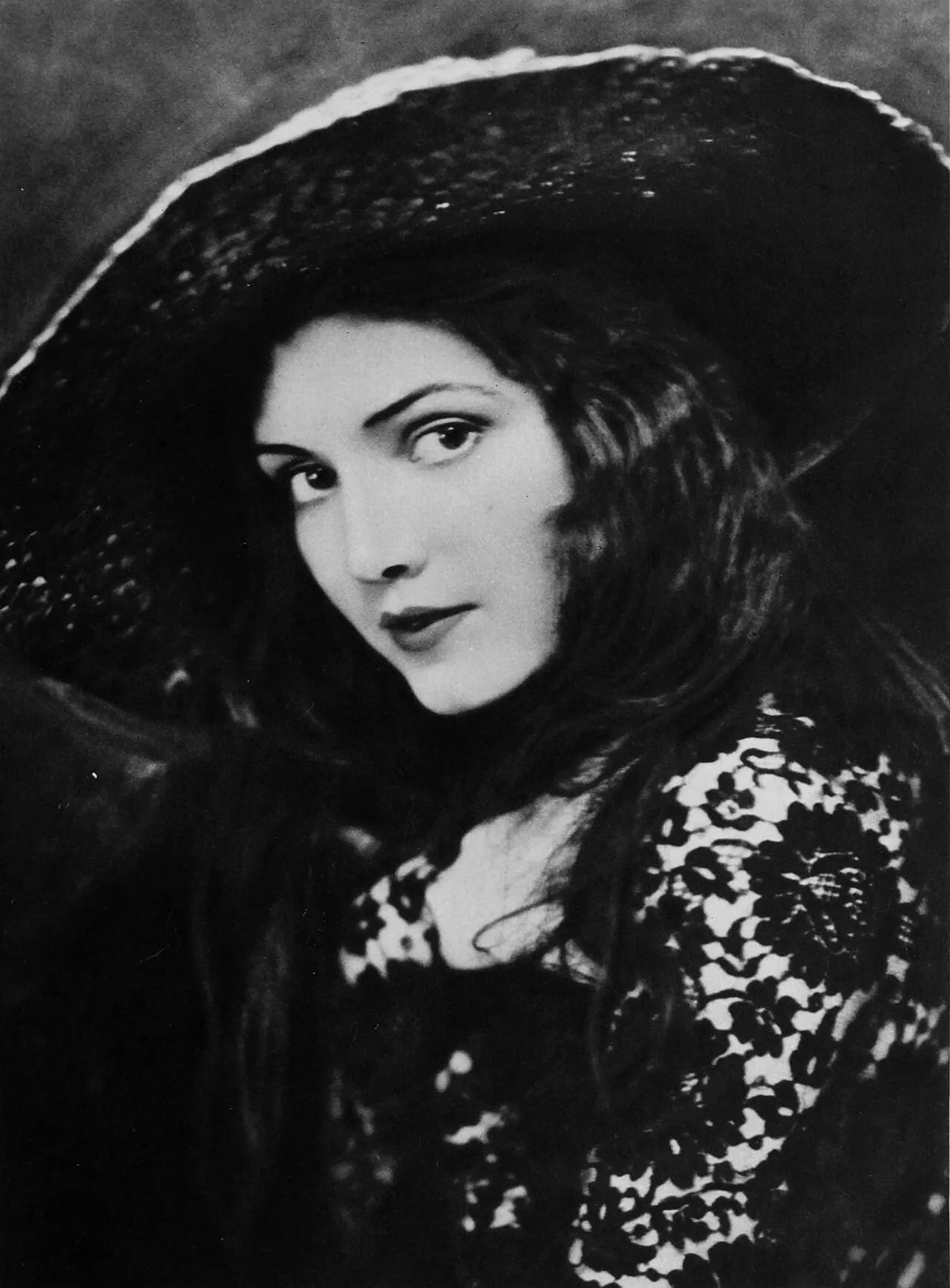 Portrait of Katherine Perry (1897–1983) – memorial page