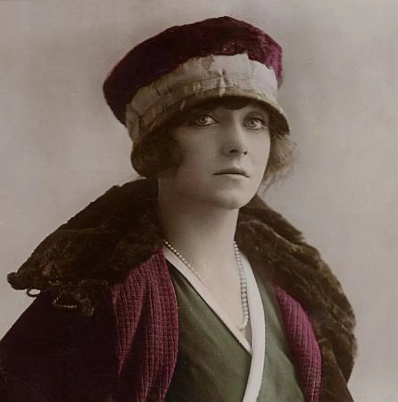 Porträt von Winifred Barnes (1892–1935) – Gedenkseite
