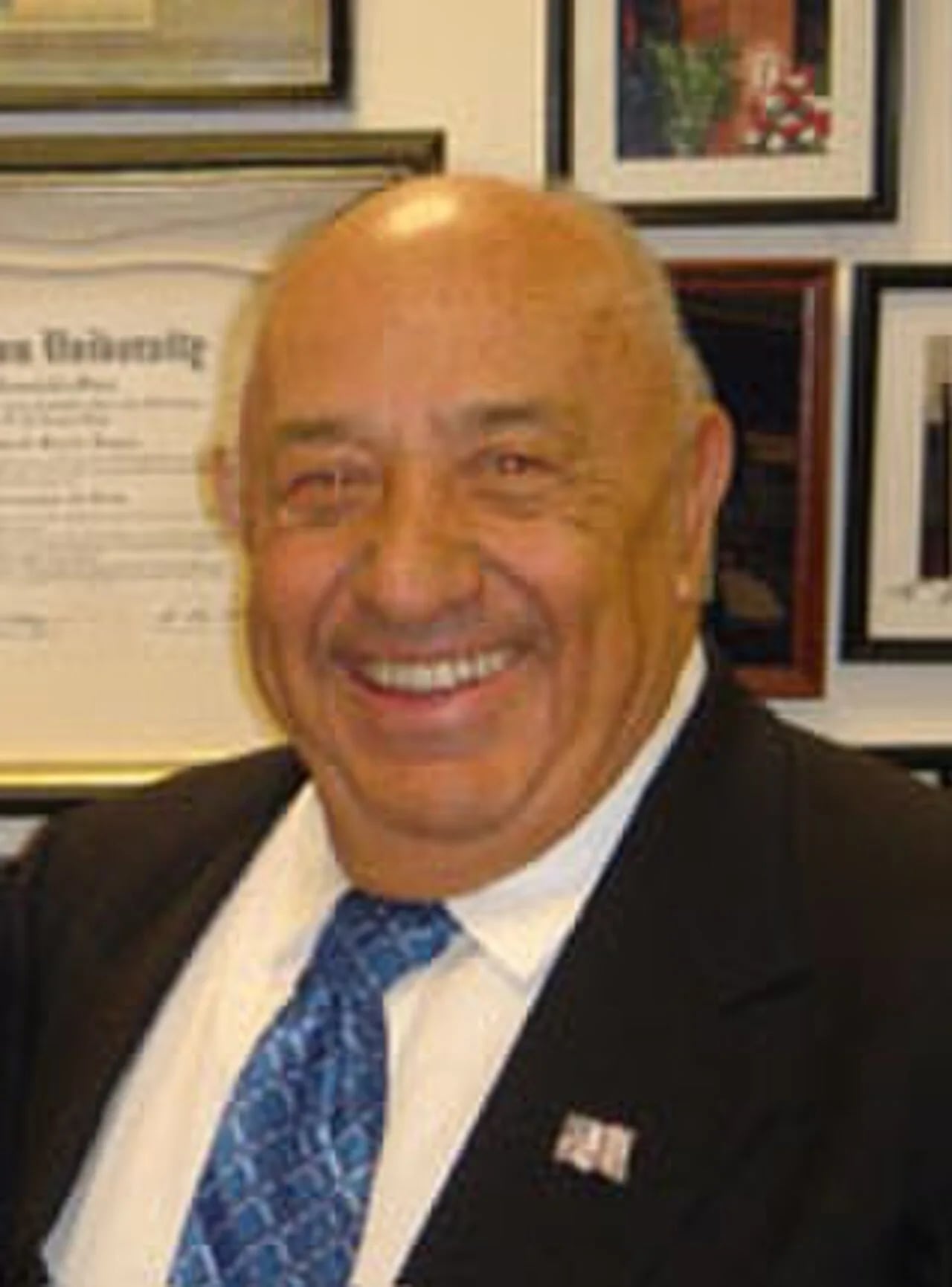 Portrait of Ken Behring (1928–2019) – memorial page
