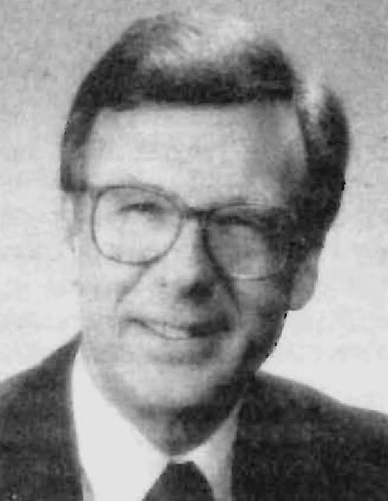 Portrait of Ken Eikenberry (1932–2023) – memorial page