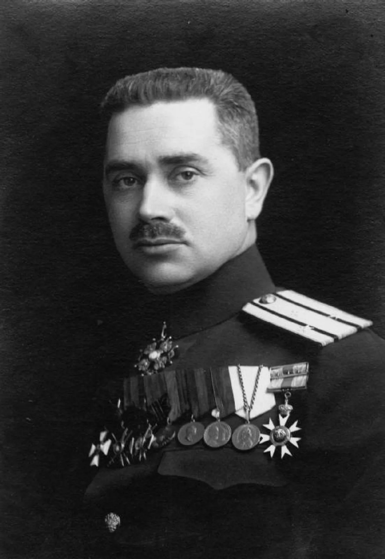 Porträt von Victor Vladimirovich Dibovsky (1884–1953) – Gedenkseite