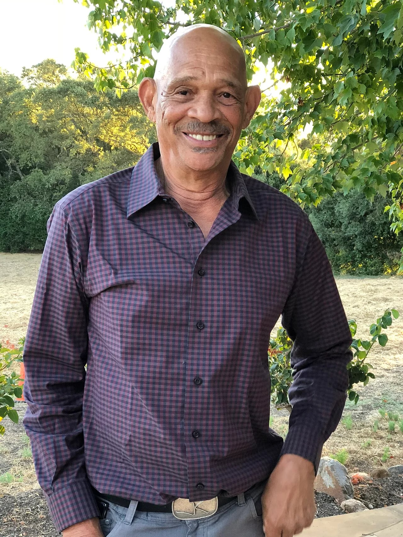 Portrait of Kester Smith (1941–2024) – memorial page