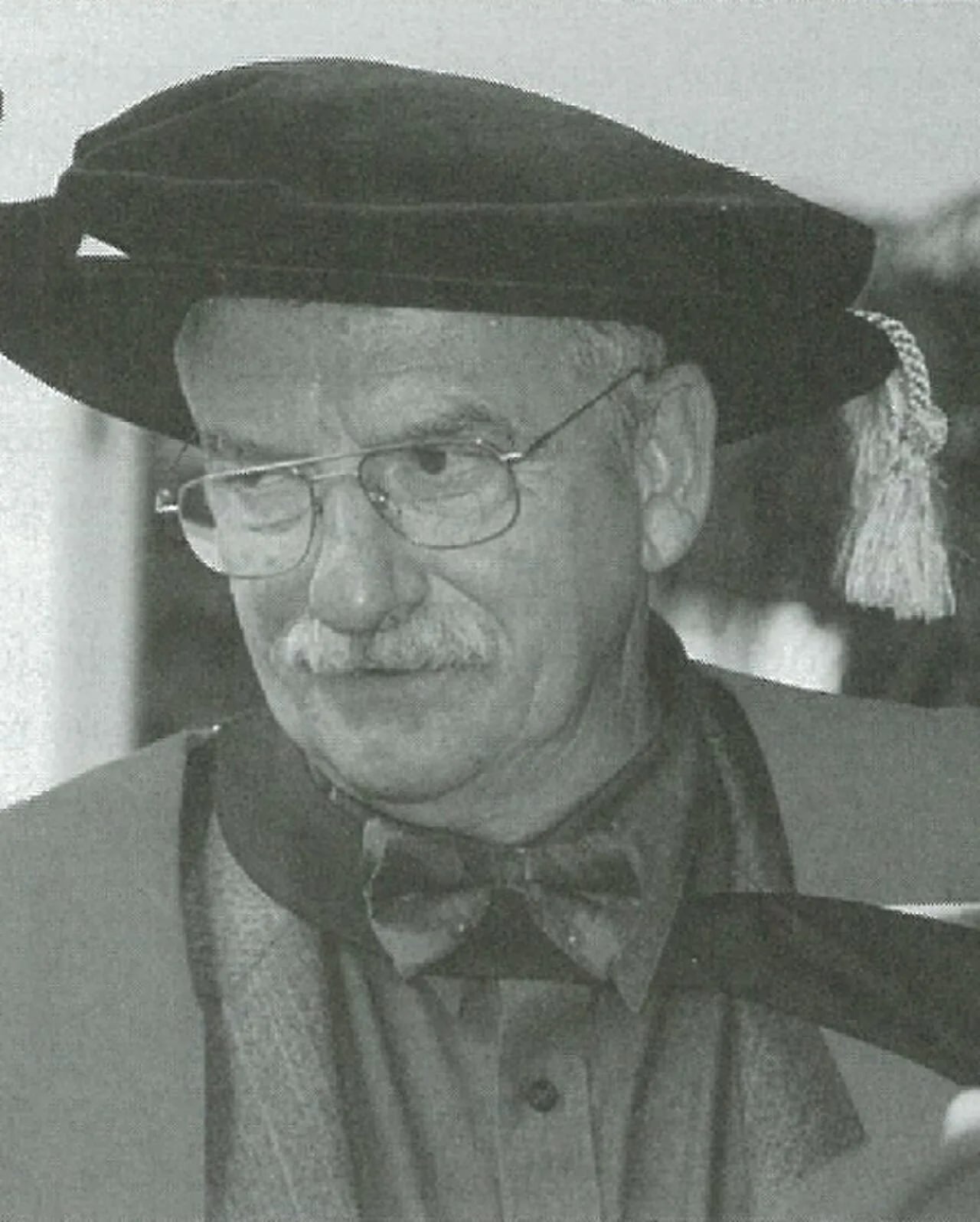 Portrait of Kevin Ireland (1933–2023) – memorial page