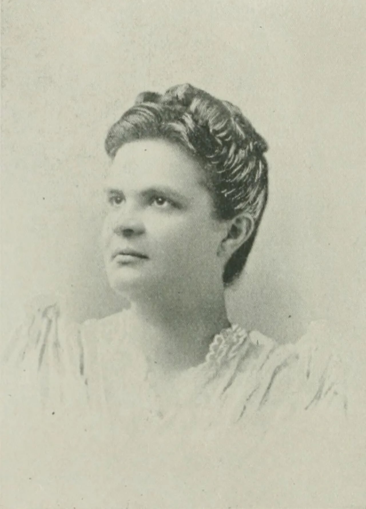 Portrait of Cora Belle Brewster (1859–1937) – memorial page