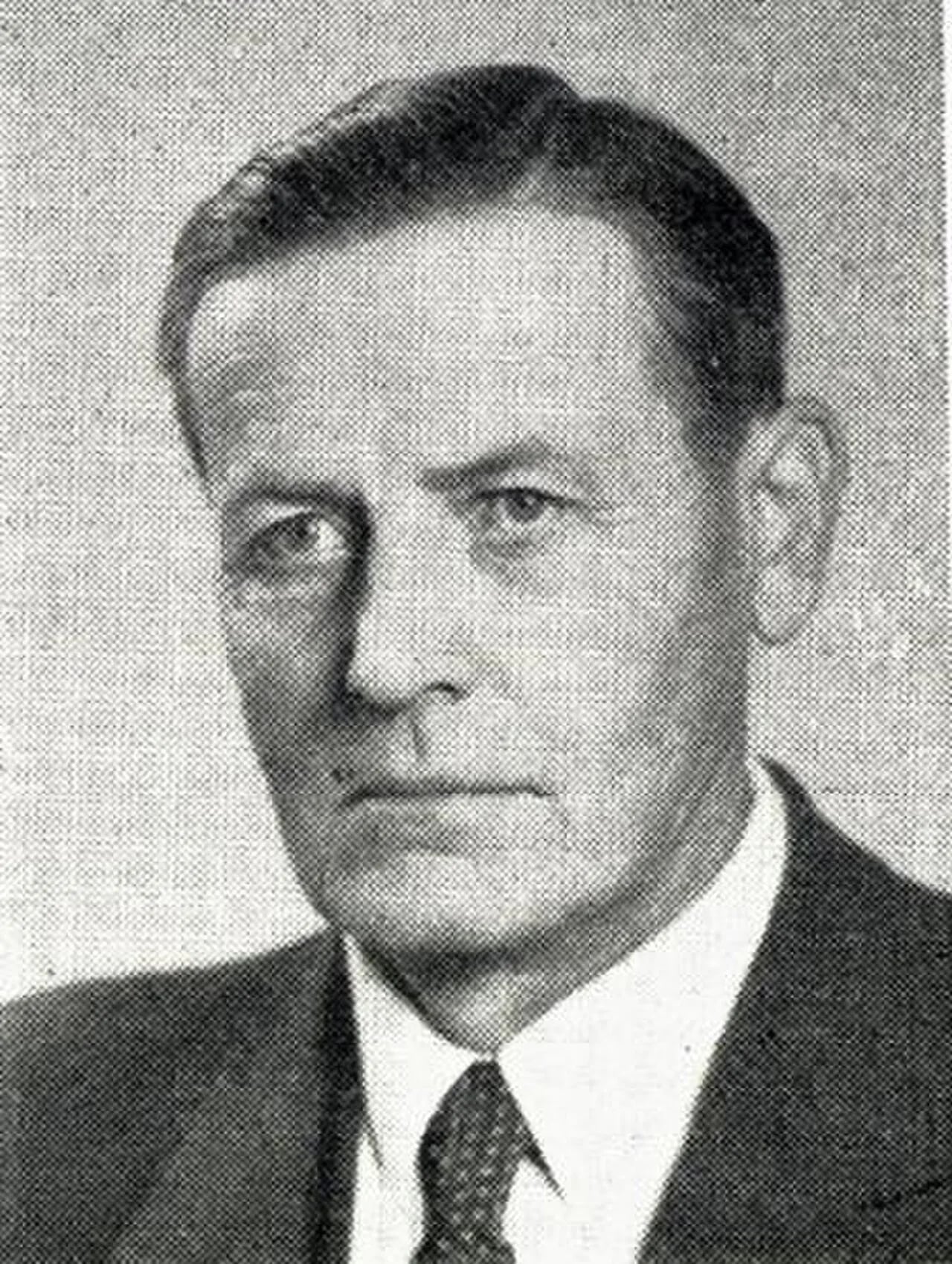 Portrait of Jon Viem (1889–1978) – memorial page