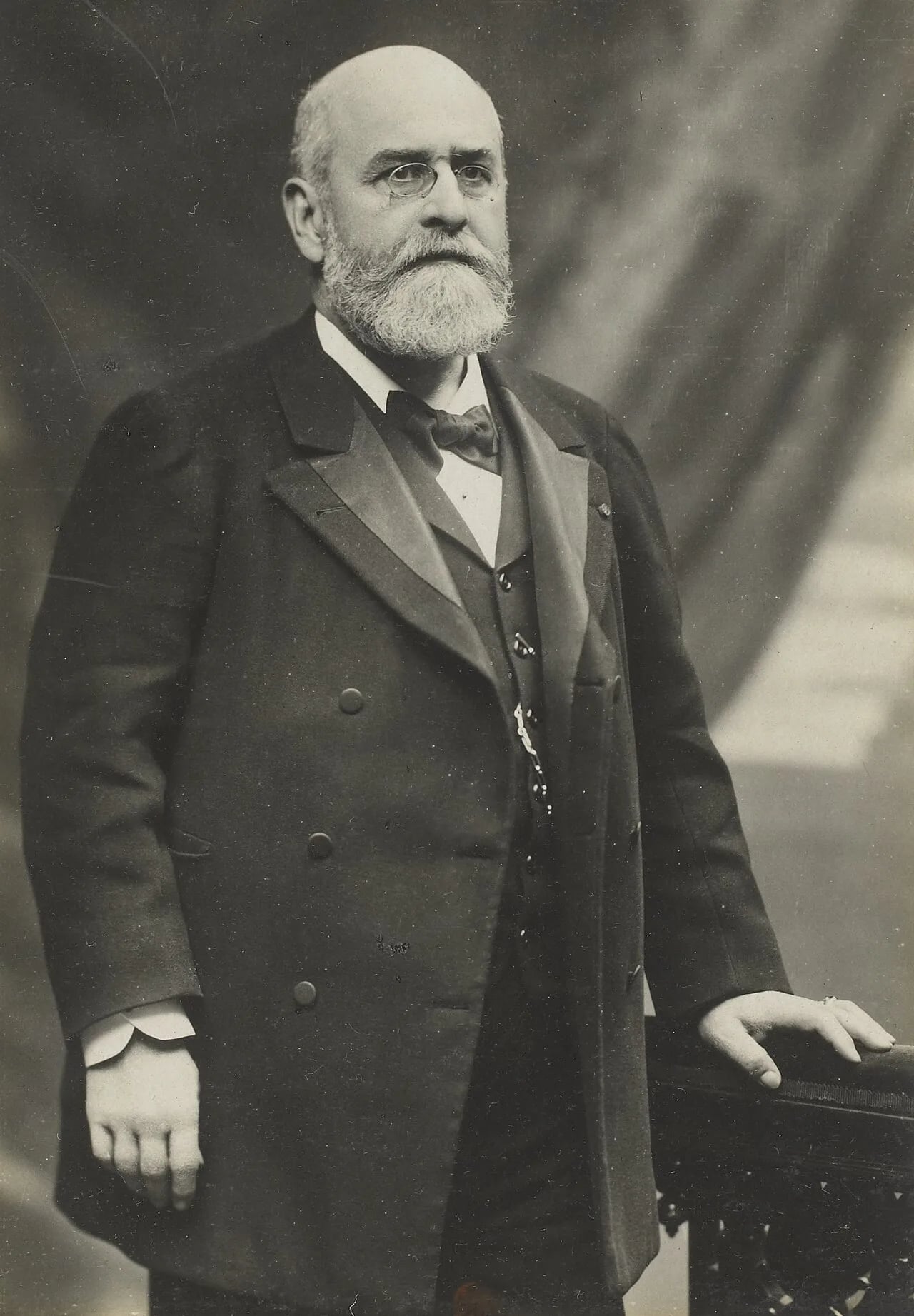 Porträt von Crisanto Medina (1839–1911) – Gedenkseite