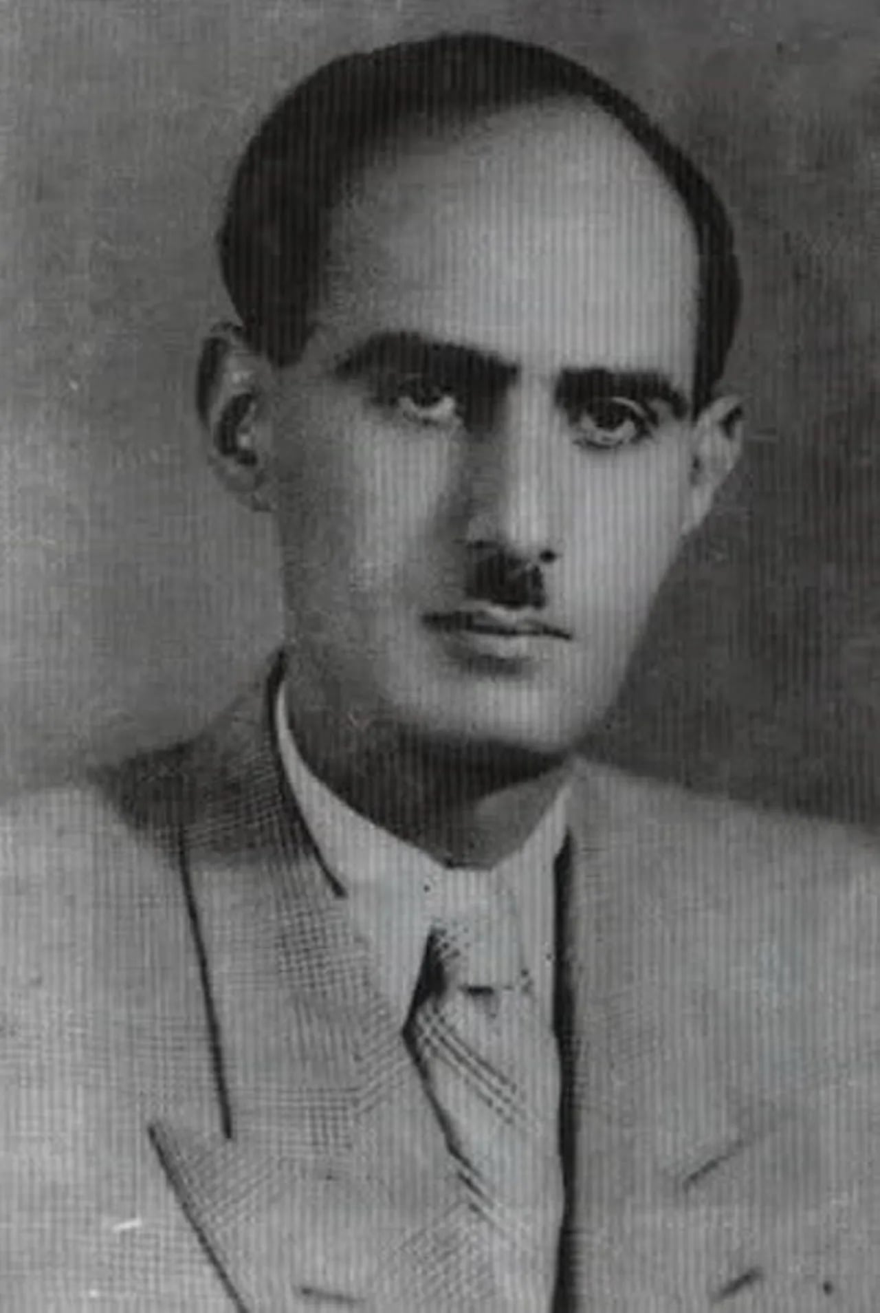 Porträt von Seyed Karim Amiri Firuzkuhi (1910–1984) – Gedenkseite
