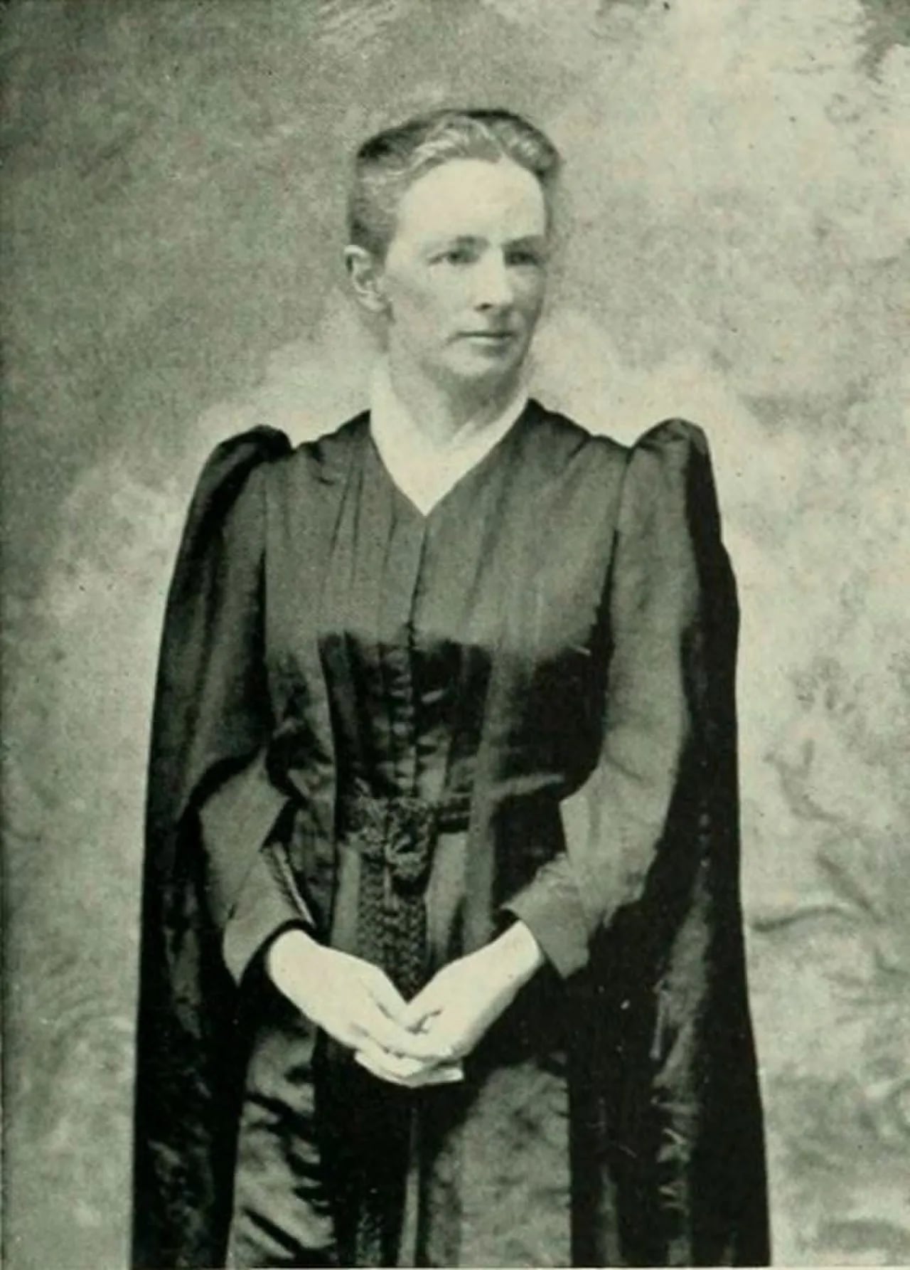 Portrait of Eliza Tupper Wilkes (1844–1917) – memorial page