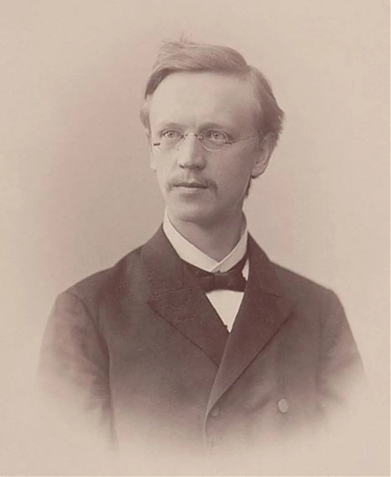 Portrait of Ferdinand Albin Pax (1858–1942) – memorial page