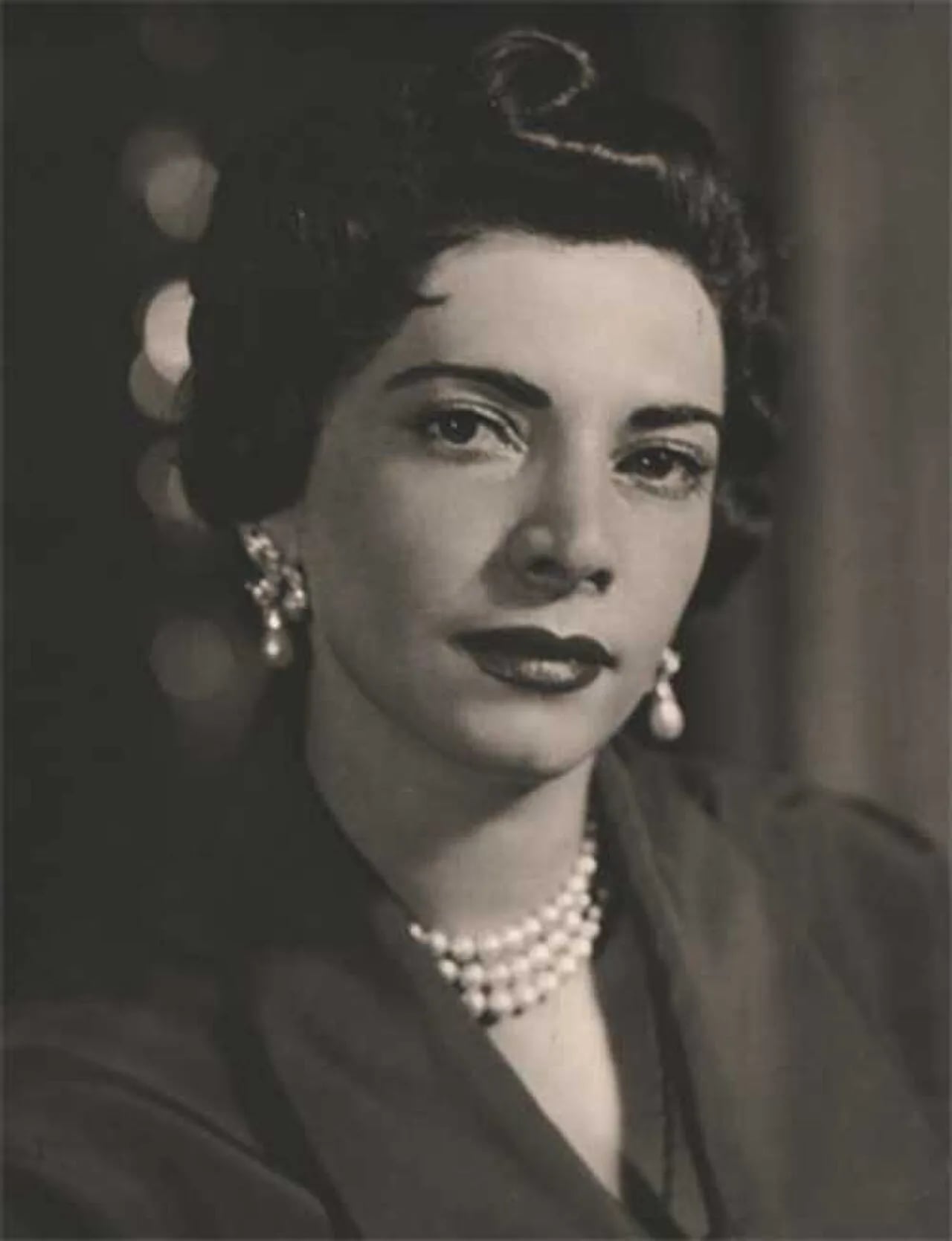 Porträt von Shams Pahlavi (1917–1996) – Gedenkseite