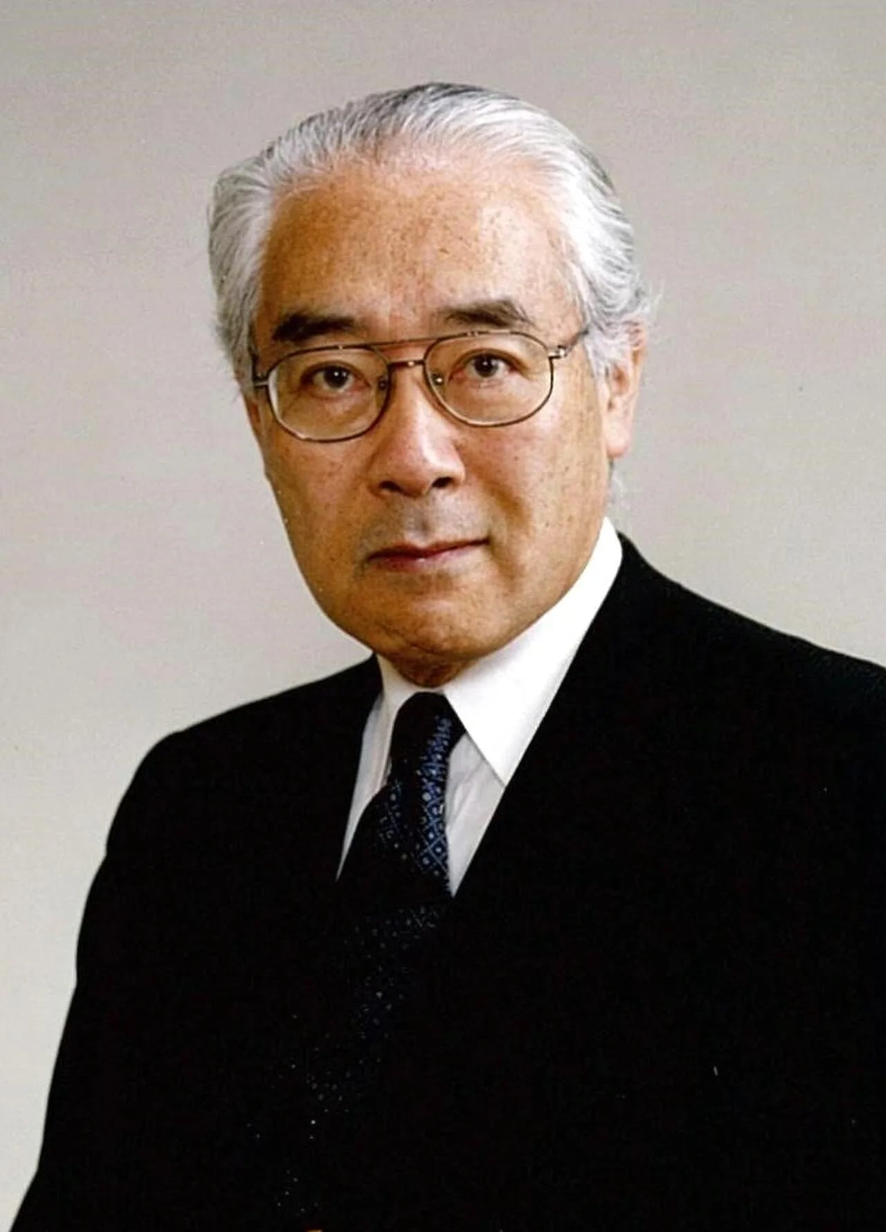 Portrait of Kotaro Suzumura (1944–2020) – memorial page