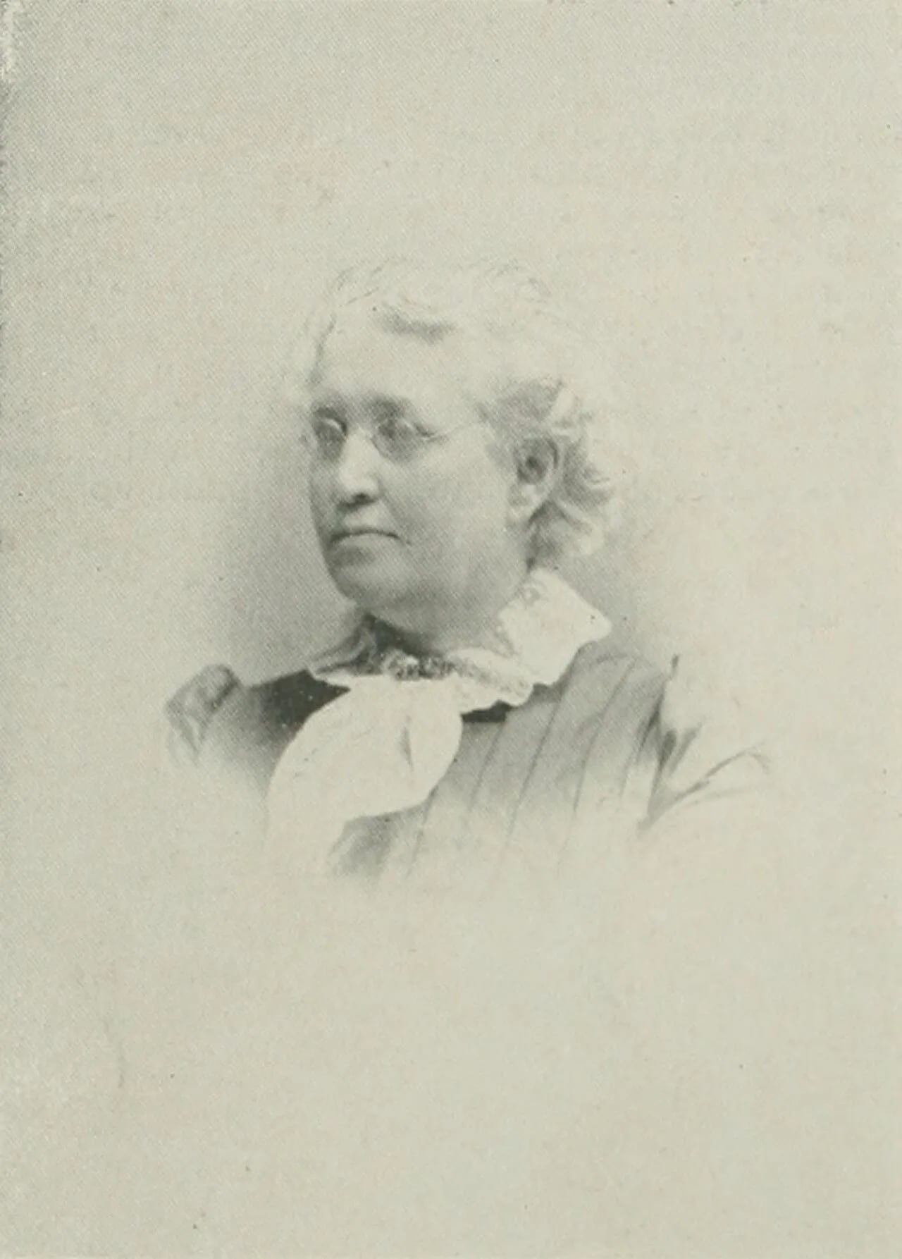 Porträt von Sarah C. Hall (1832–1926) – Gedenkseite