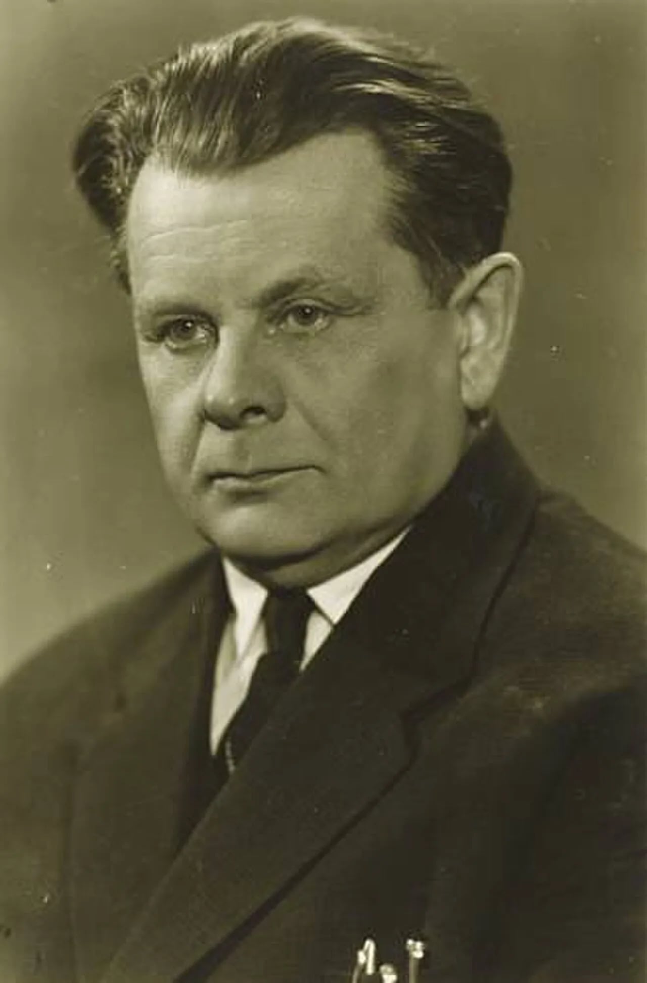 Portrait of Adolfas Jucys (1904–1974) – memorial page