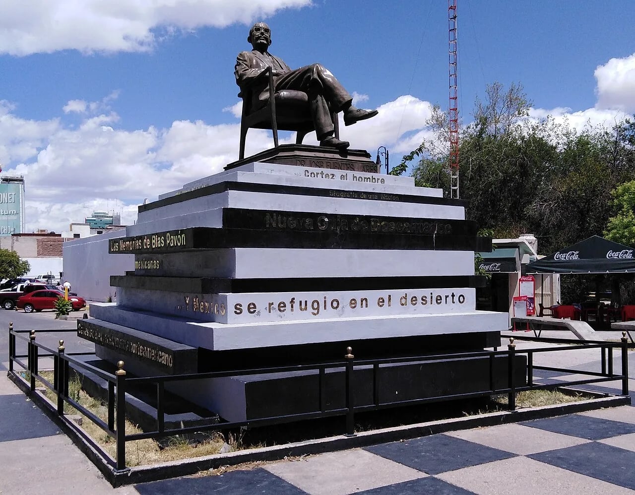 Porträt von José Fuentes Mares (1918–1986) – Gedenkseite