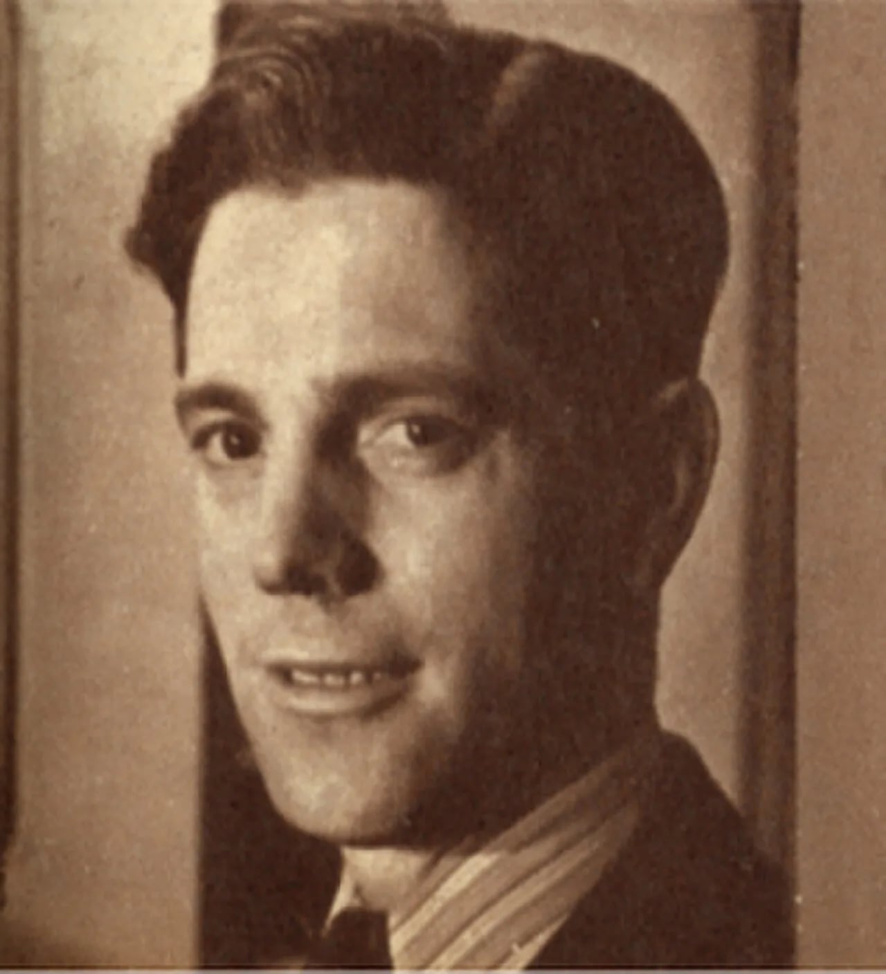 Portrait of Julián Abel Echavarri Elorza (1911–2009) – memorial page
