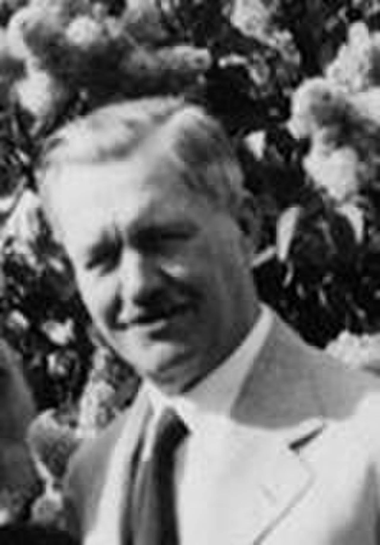 Portrait of Nikolaus Graf von Üxküll-Gyllenband (1877–1944) – memorial page