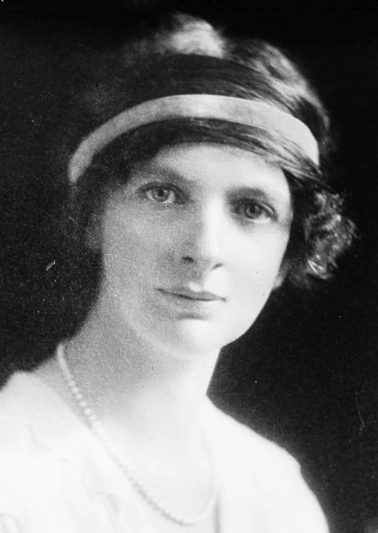Porträt von Margaret Sackville (1881–1963) – Gedenkseite