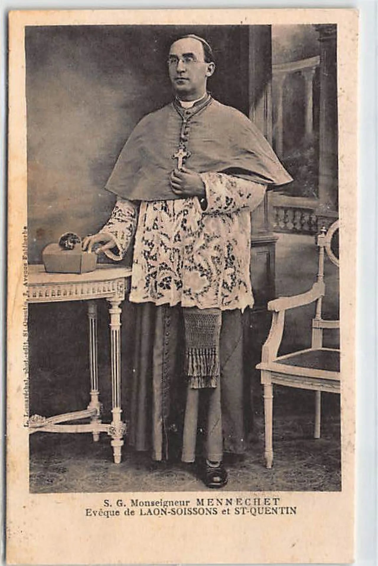 Porträt von Ernest-Victor Mennechet (1877–1946) – Gedenkseite
