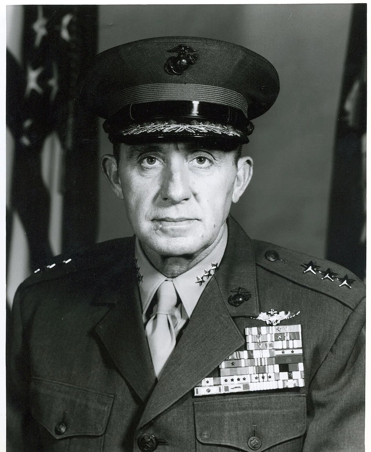 Portrait of Richard E. Carey (1928–2025) – memorial page