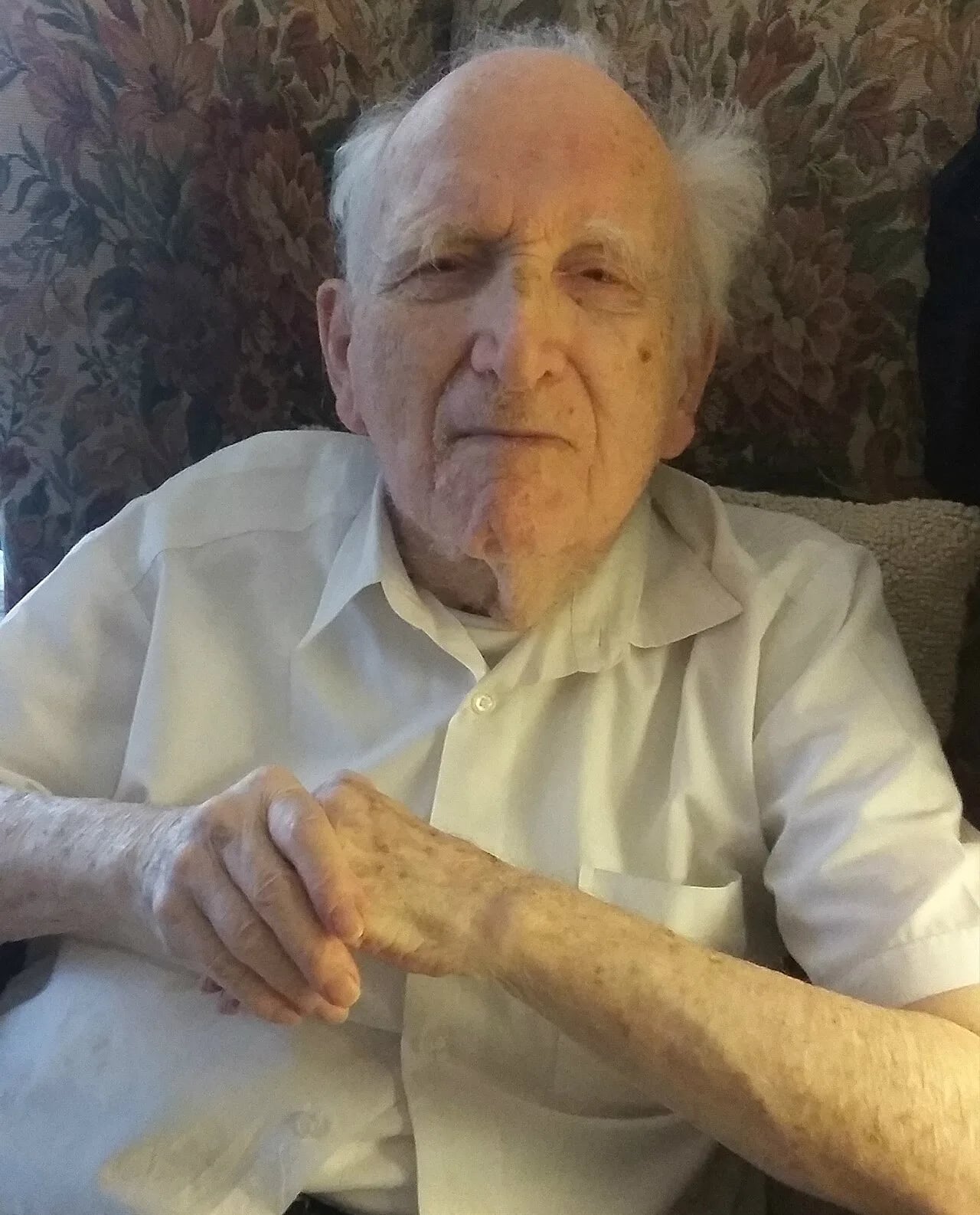 Portrait of Larry Eisenberg (1919–2018) – memorial page